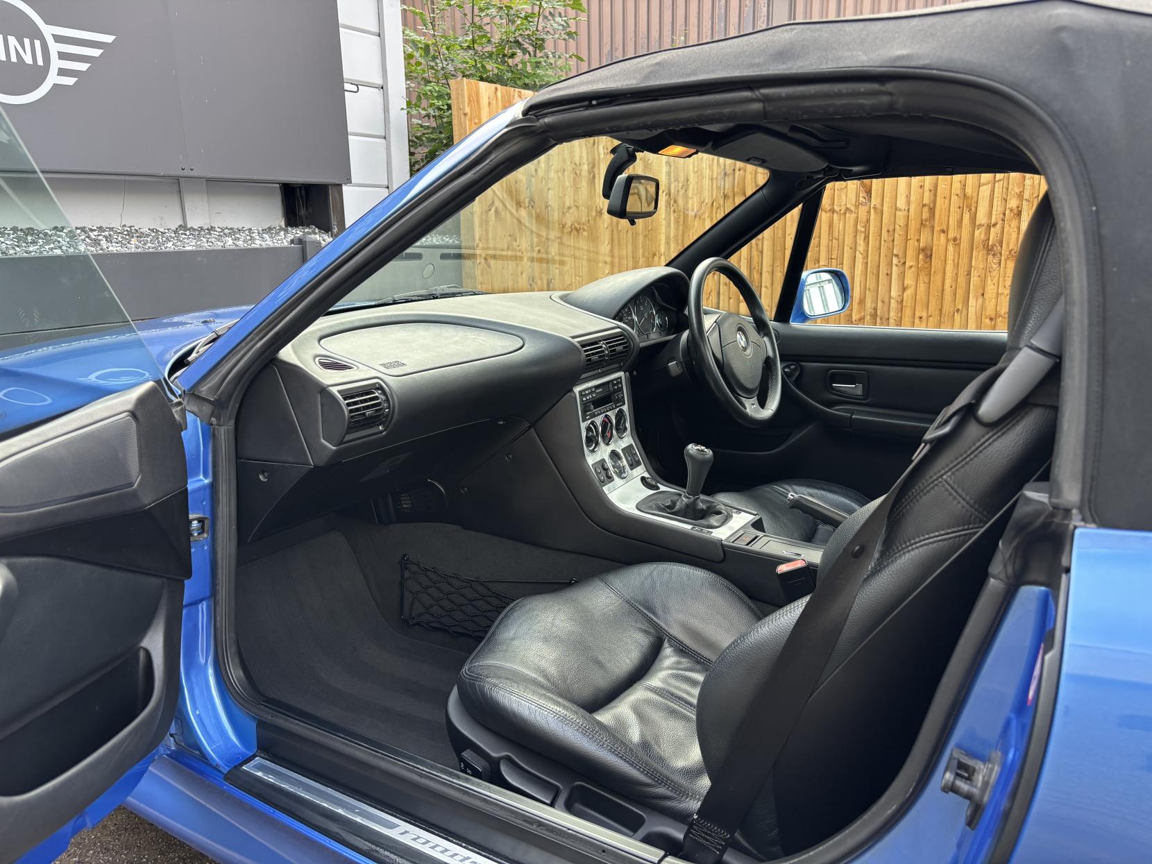 BMW Z3 2.2i Sapphire Edition Limited Edition Roadster 2dr Petrol Manual (222 g/km, 170 bhp)