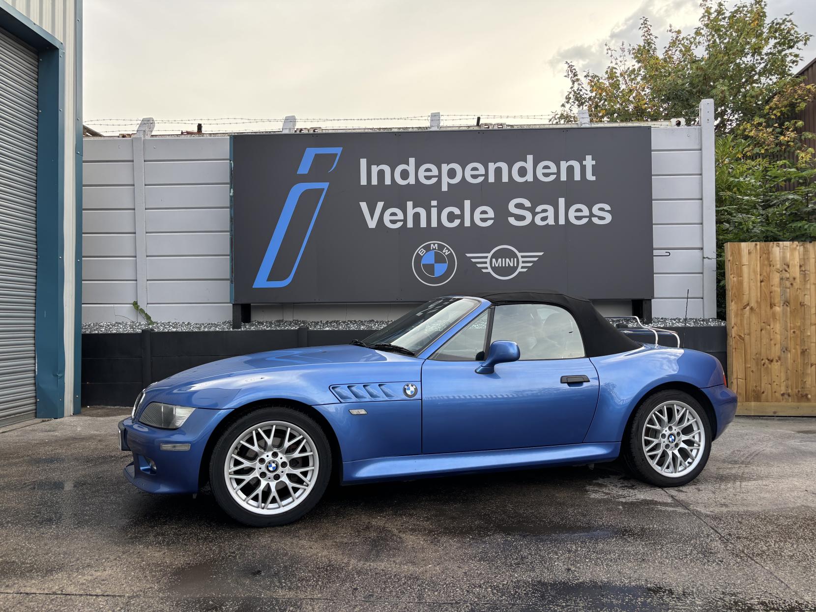 BMW Z3 2.2i Sapphire Edition Limited Edition Roadster 2dr Petrol Manual (222 g/km, 170 bhp)