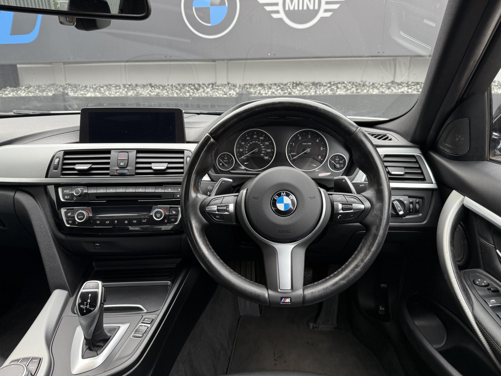 BMW 3 Series 2.0 320d M Sport Shadow Edition Saloon 4dr Diesel Auto Euro 6 (s/s) (190 ps)