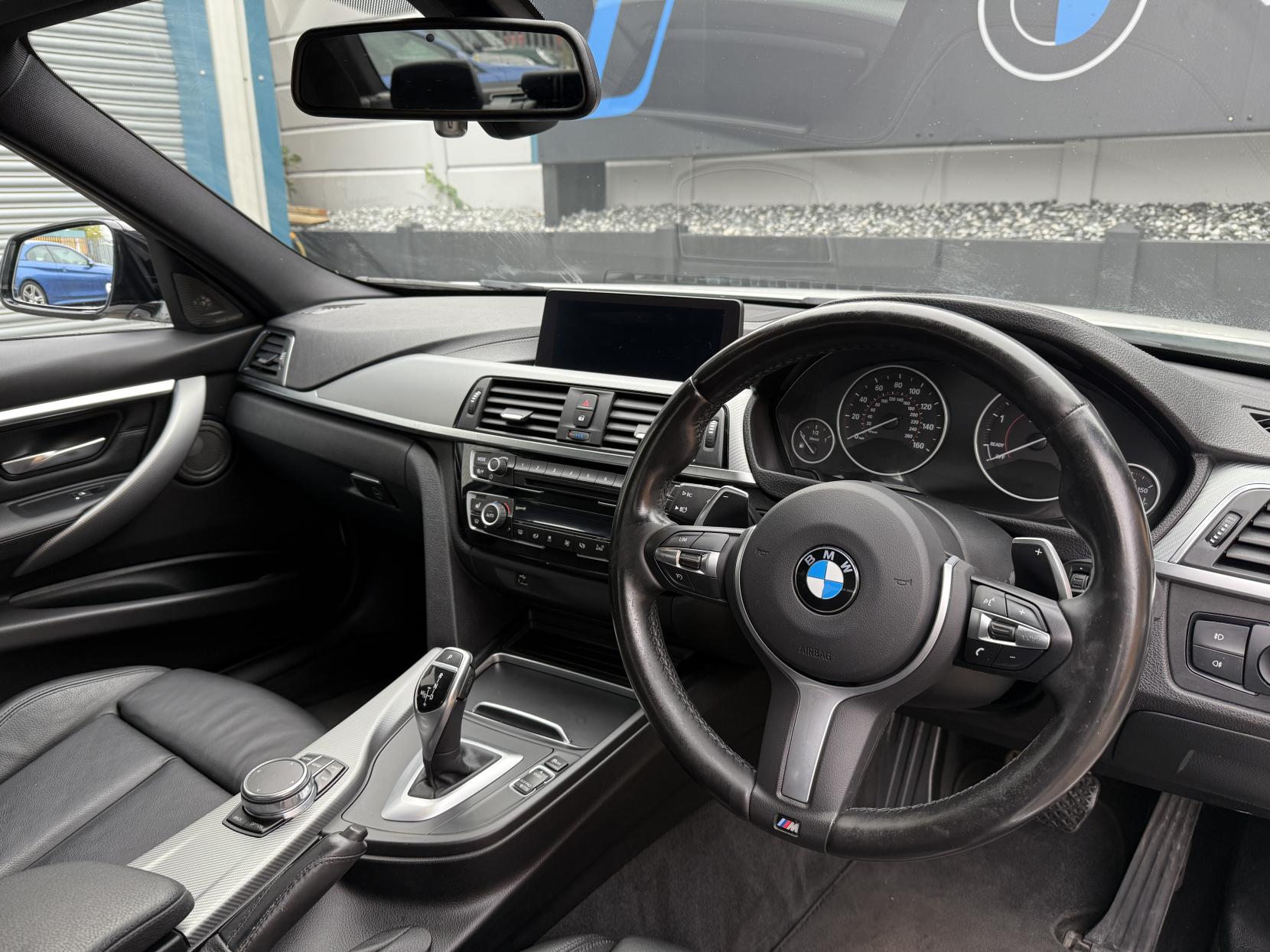 BMW 3 Series 2.0 320d M Sport Shadow Edition Saloon 4dr Diesel Auto Euro 6 (s/s) (190 ps)