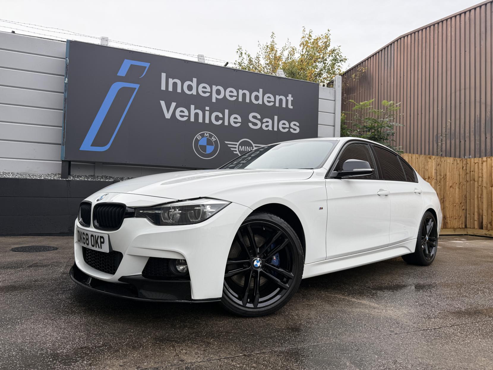 BMW 3 Series 2.0 320d M Sport Shadow Edition Saloon 4dr Diesel Auto Euro 6 (s/s) (190 ps)