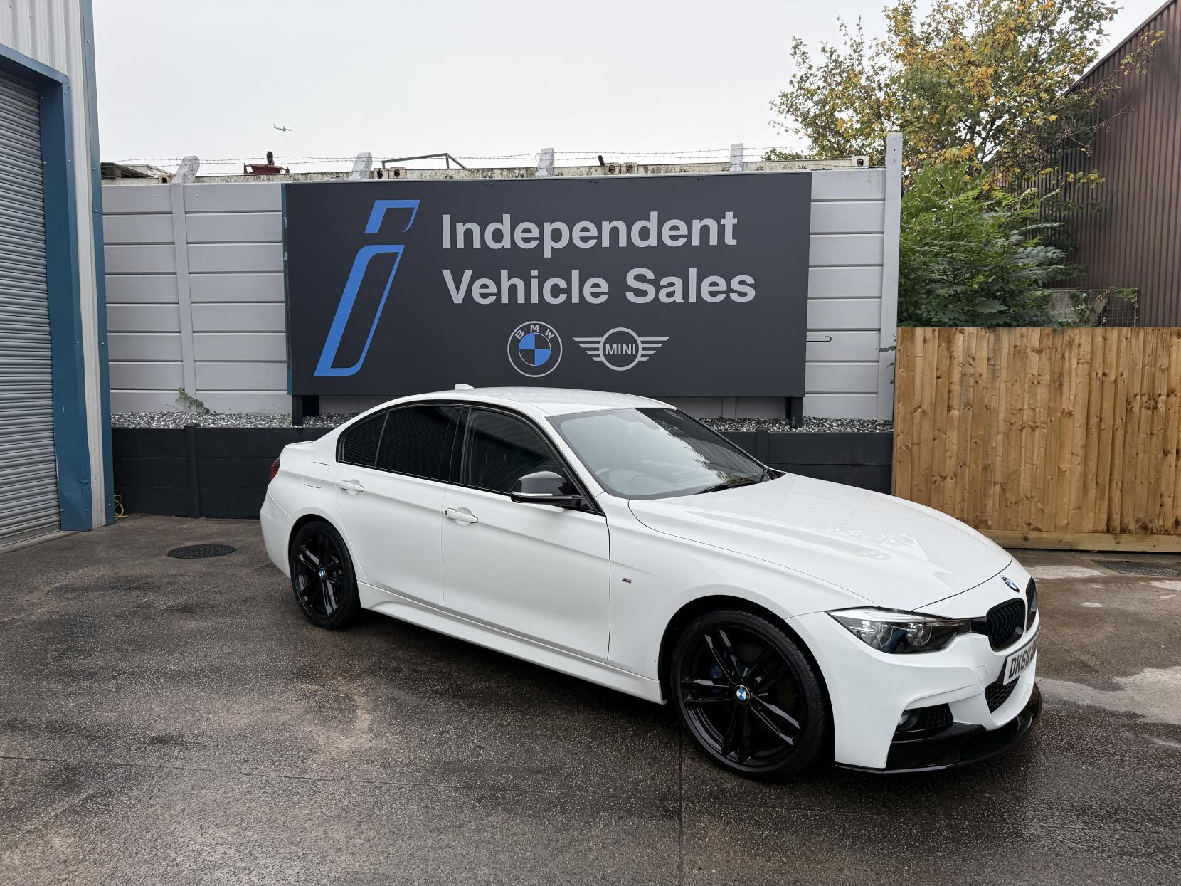 BMW 3 Series 2.0 320d M Sport Shadow Edition Saloon 4dr Diesel Auto Euro 6 (s/s) (190 ps)