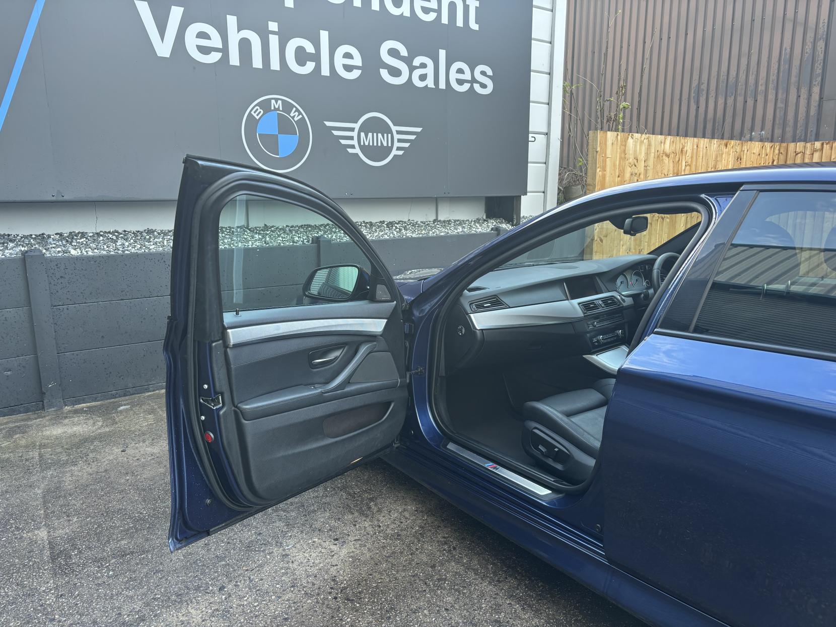 BMW 5 Series 2.0 525d M Sport Saloon 4dr Diesel Auto Euro 6 (s/s) (218 ps)