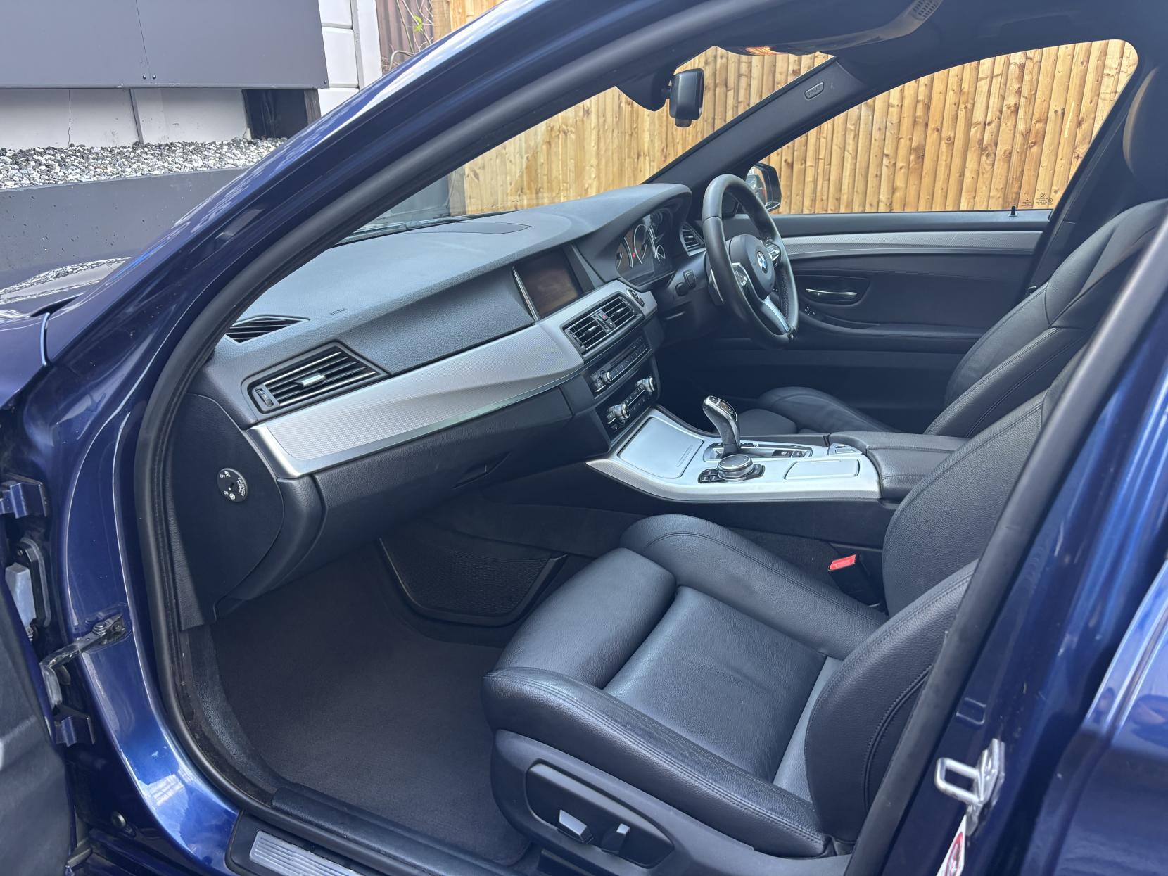 BMW 5 Series 2.0 525d M Sport Saloon 4dr Diesel Auto Euro 6 (s/s) (218 ps)