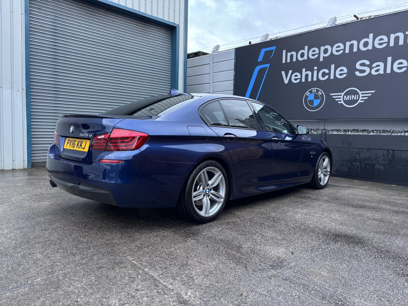 BMW 5 Series 2.0 525d M Sport Saloon 4dr Diesel Auto Euro 6 (s/s) (218 ps)