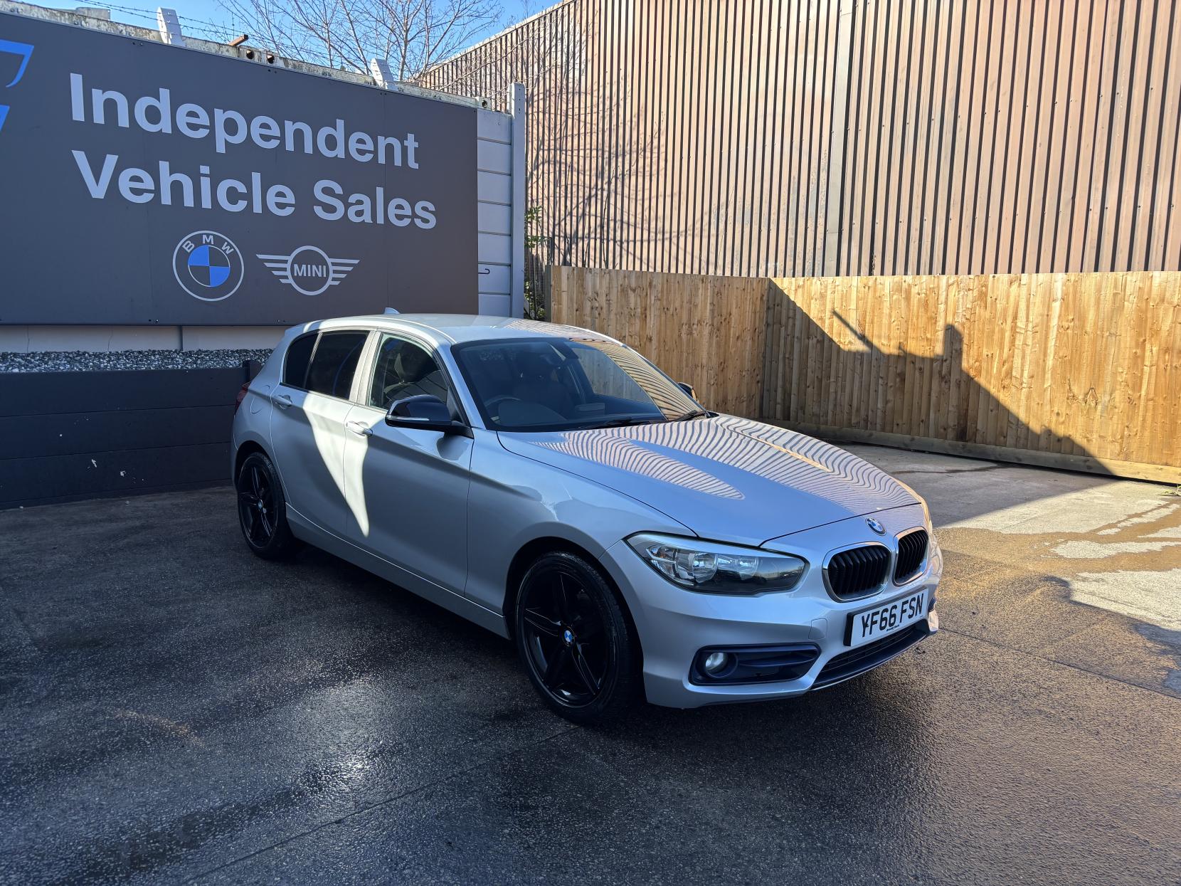 BMW 1 Series 1.5 118i Sport Hatchback 5dr Petrol Manual Euro 6 (s/s) (136 ps)