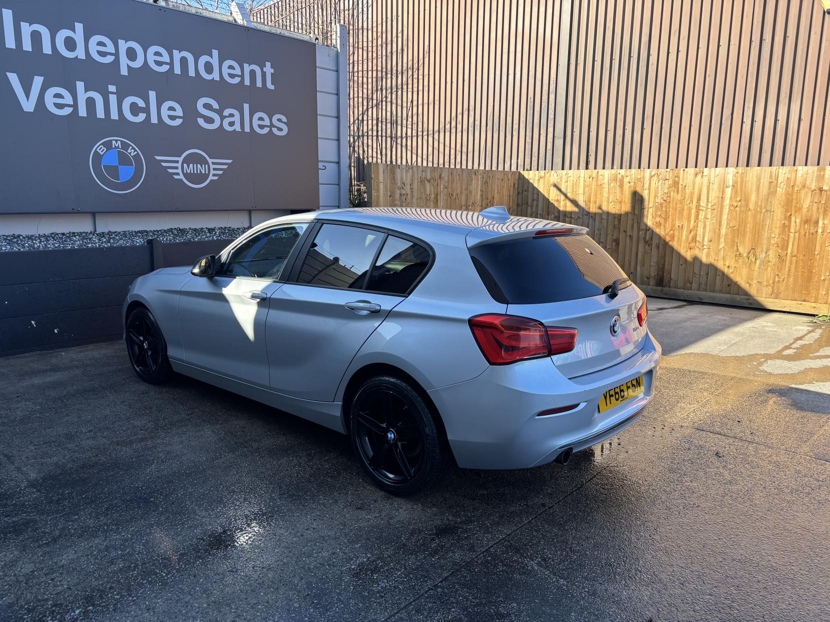 BMW 1 Series 1.5 118i Sport Hatchback 5dr Petrol Manual Euro 6 (s/s) (136 ps)
