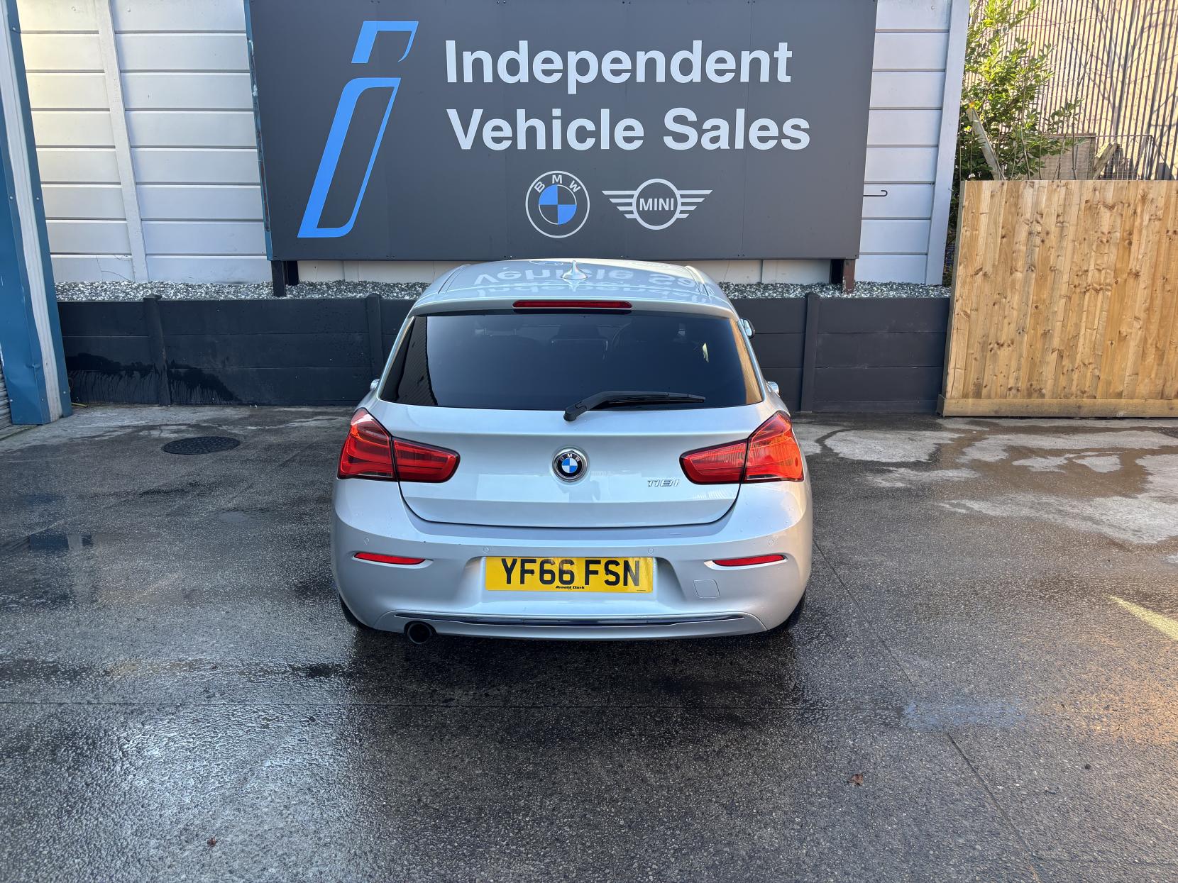 BMW 1 Series 1.5 118i Sport Hatchback 5dr Petrol Manual Euro 6 (s/s) (136 ps)