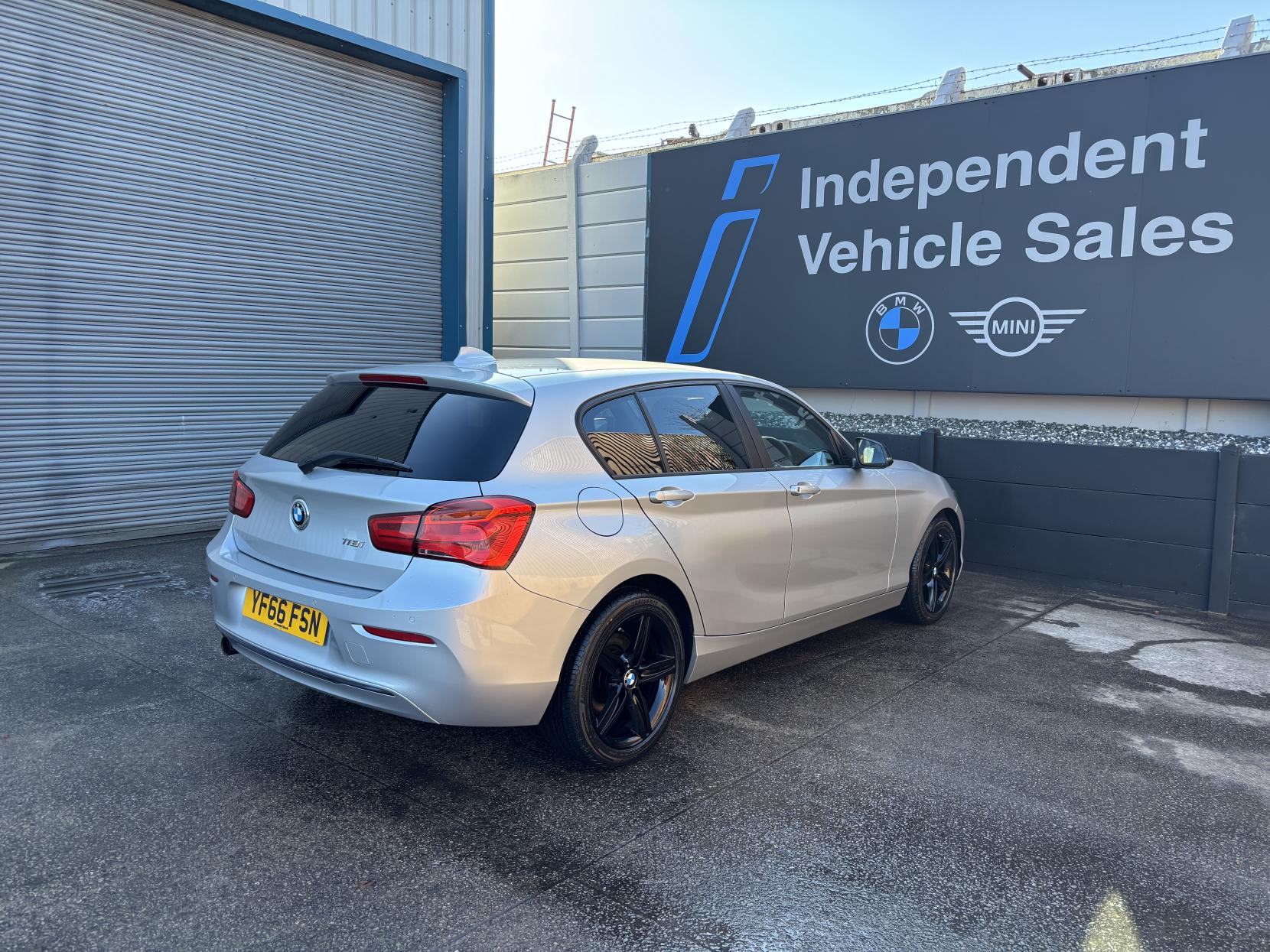 BMW 1 Series 1.5 118i Sport Hatchback 5dr Petrol Manual Euro 6 (s/s) (136 ps)