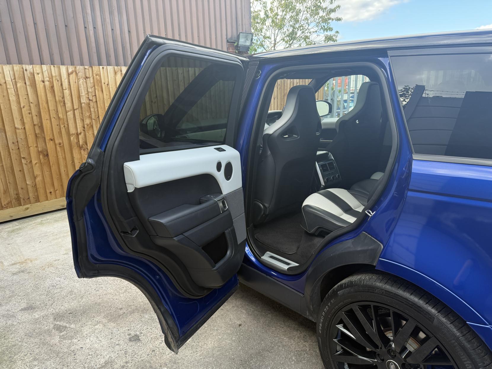 Land Rover Range Rover Sport 5.0 V8 SVR SUV 5dr Petrol Auto 4WD Euro 6 (s/s) (550 ps)