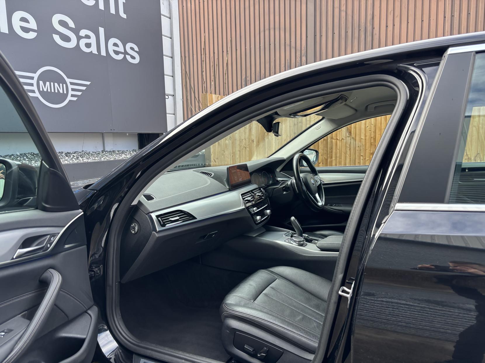 BMW 5 Series 2.0 520d SE Saloon 4dr Diesel Auto Euro 6 (s/s) (190 ps)