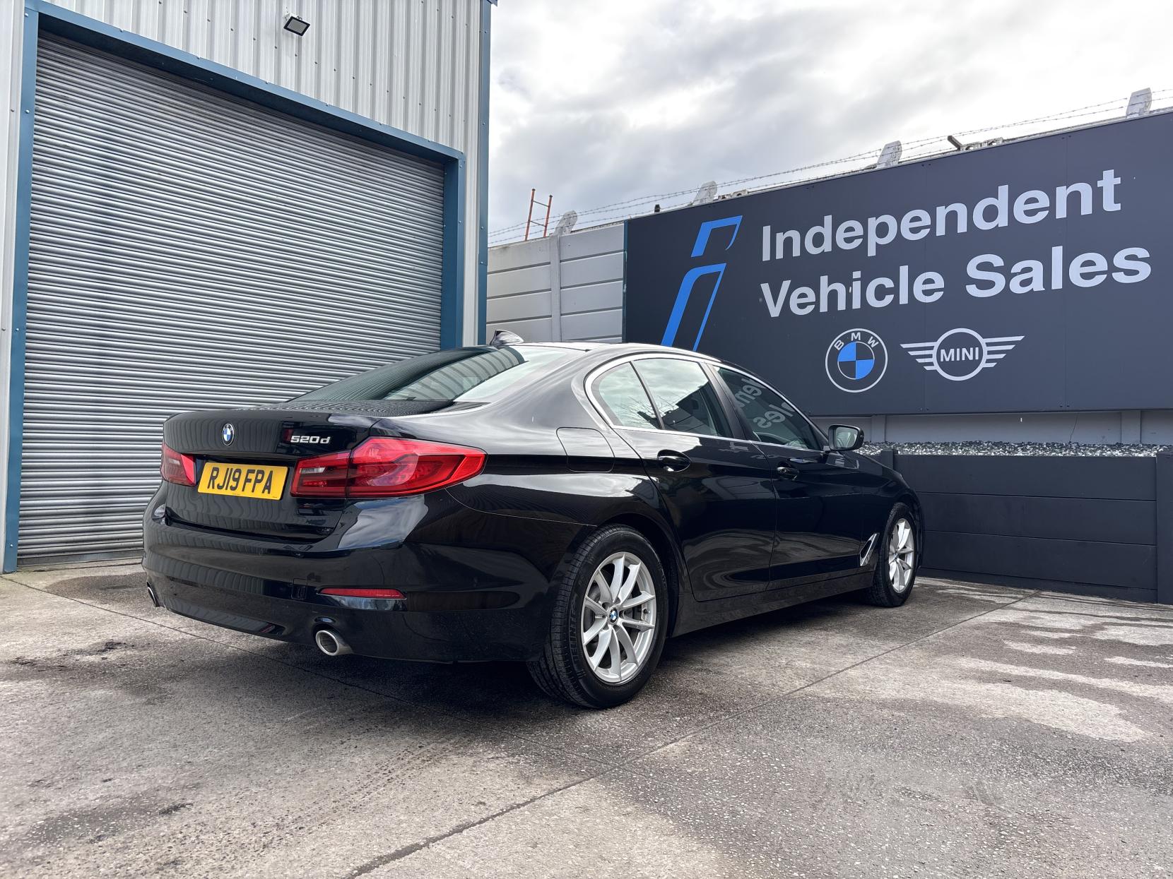 BMW 5 Series 2.0 520d SE Saloon 4dr Diesel Auto Euro 6 (s/s) (190 ps)