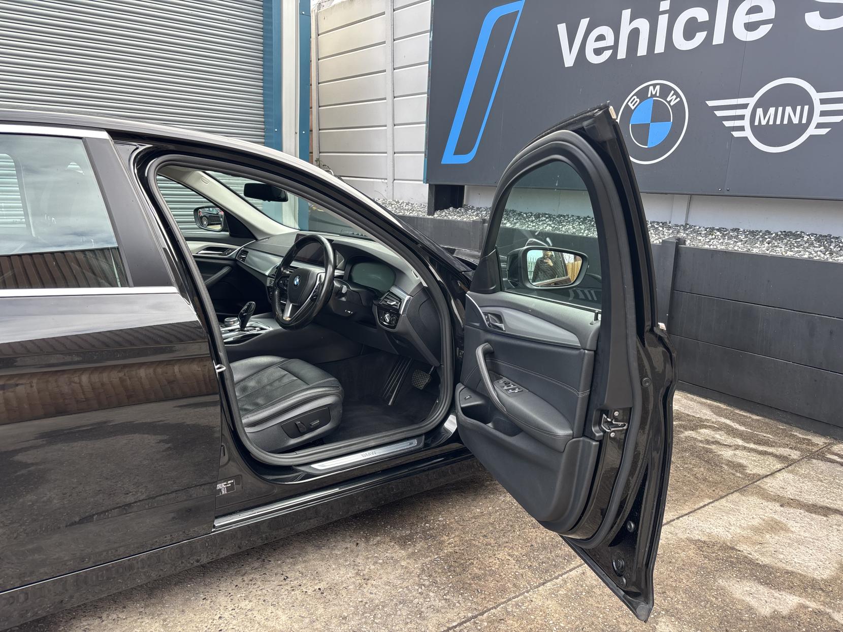 BMW 5 Series 2.0 520d SE Saloon 4dr Diesel Auto Euro 6 (s/s) (190 ps)