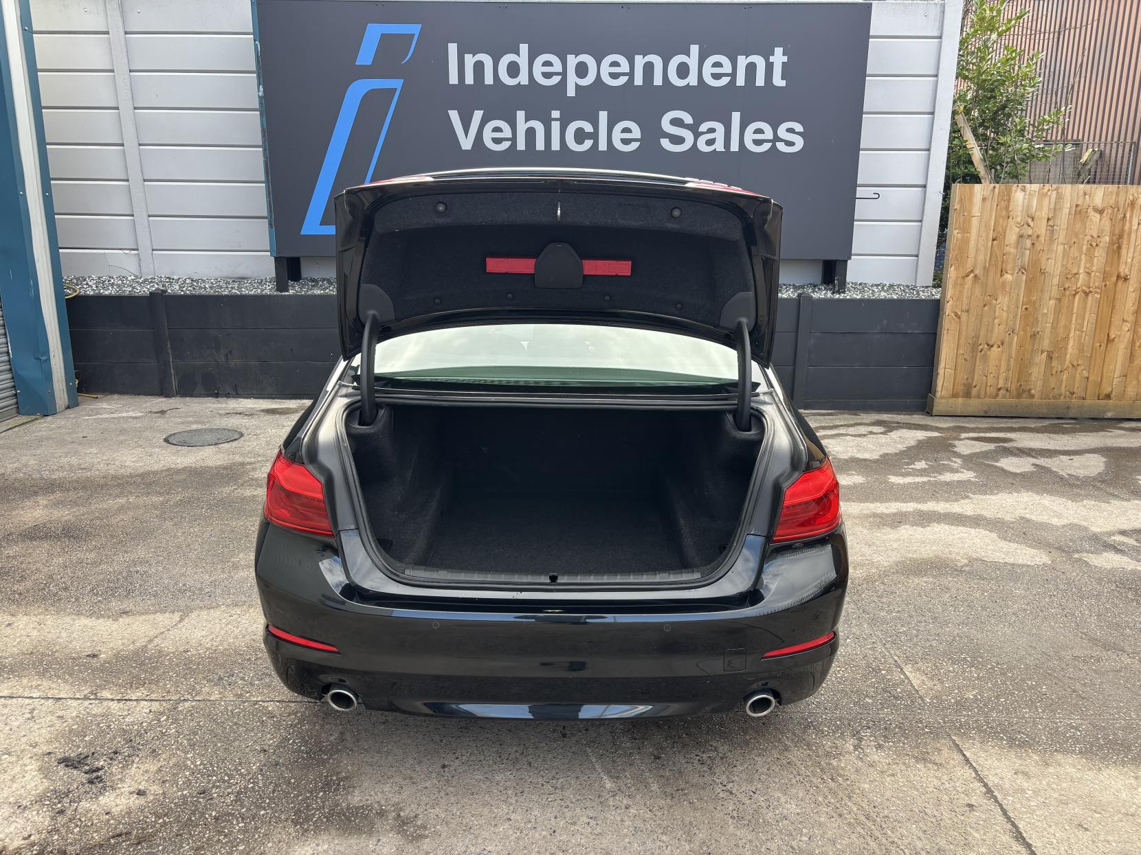 BMW 5 Series 2.0 520d SE Saloon 4dr Diesel Auto Euro 6 (s/s) (190 ps)