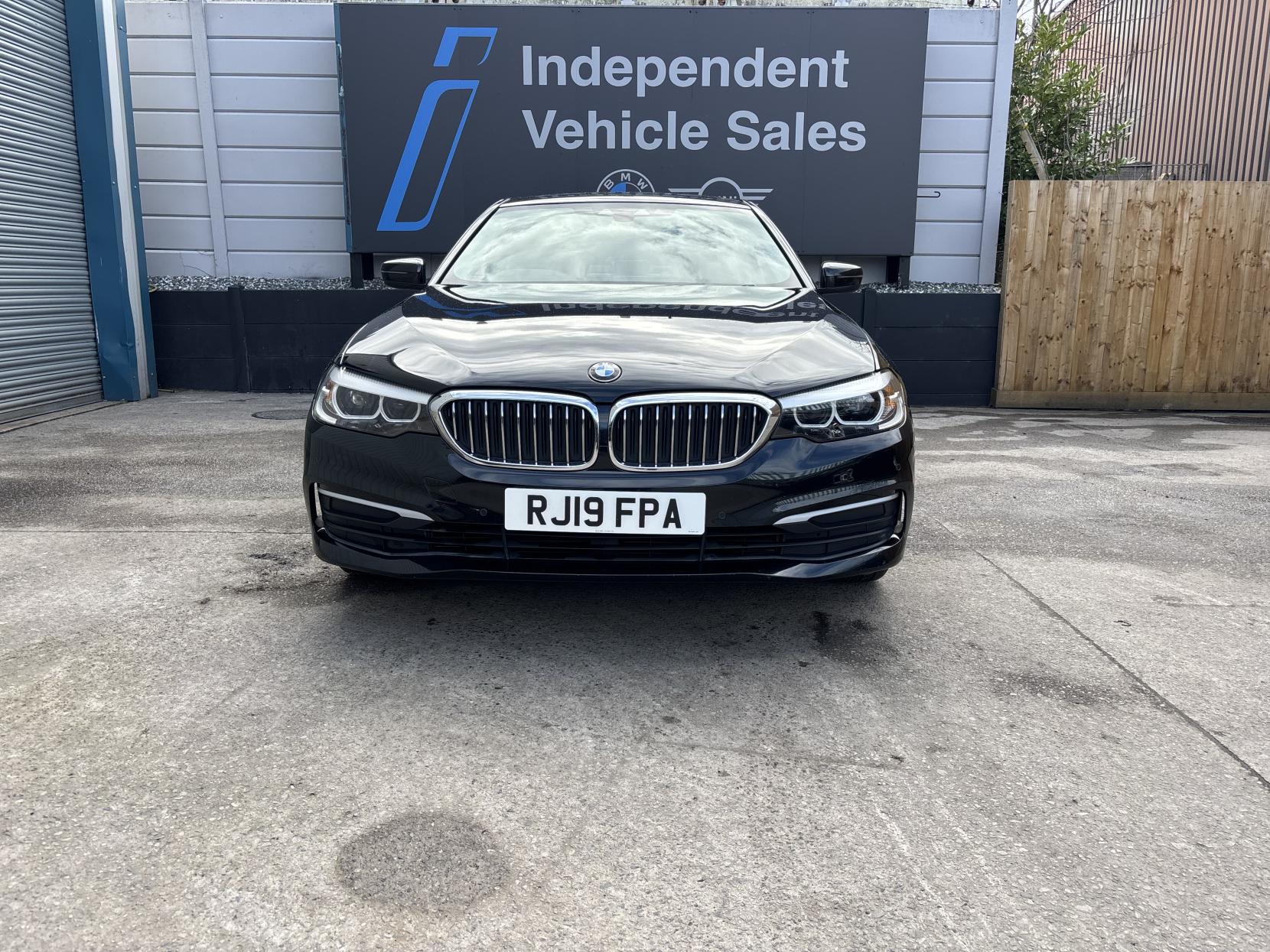 BMW 5 Series 2.0 520d SE Saloon 4dr Diesel Auto Euro 6 (s/s) (190 ps)