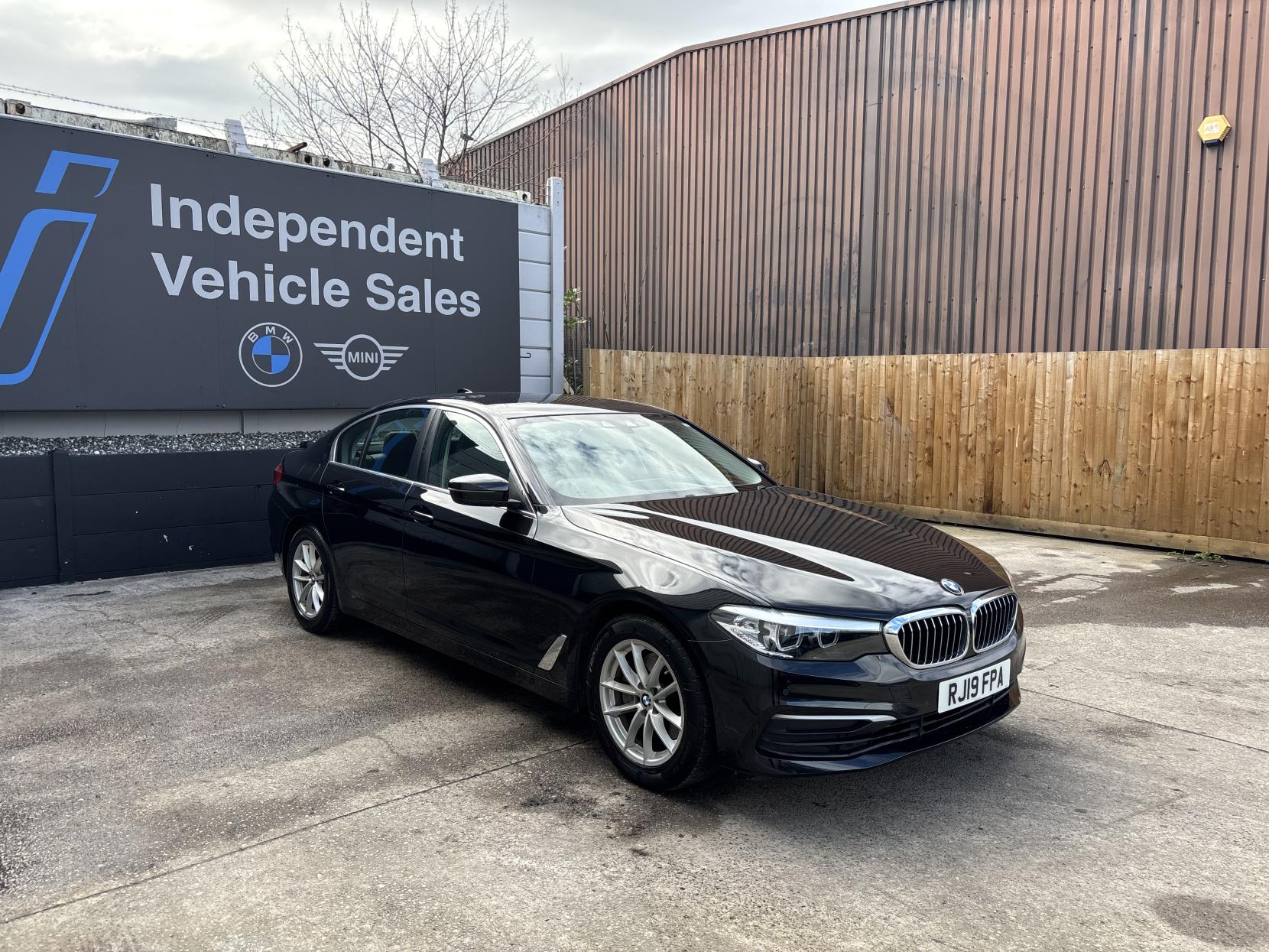 BMW 5 Series 2.0 520d SE Saloon 4dr Diesel Auto Euro 6 (s/s) (190 ps)
