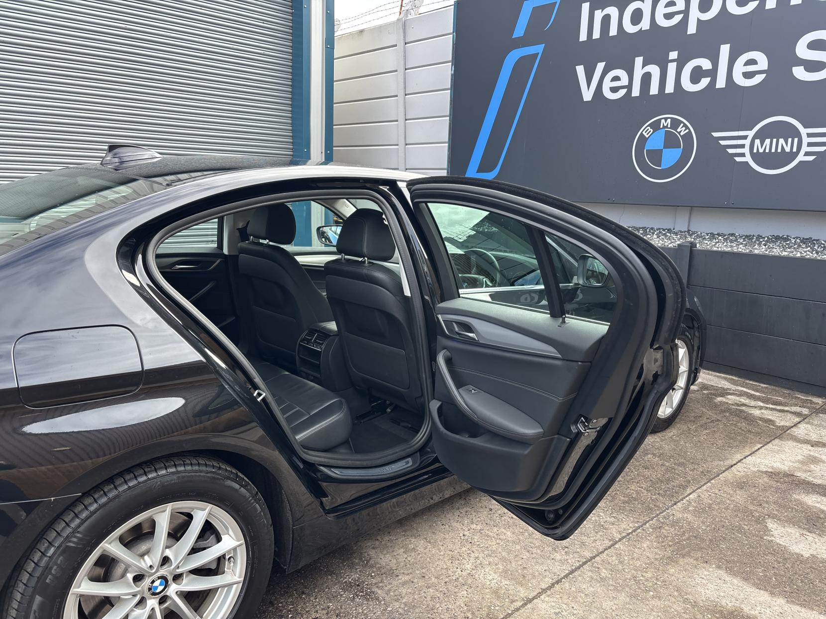 BMW 5 Series 2.0 520d SE Saloon 4dr Diesel Auto Euro 6 (s/s) (190 ps)