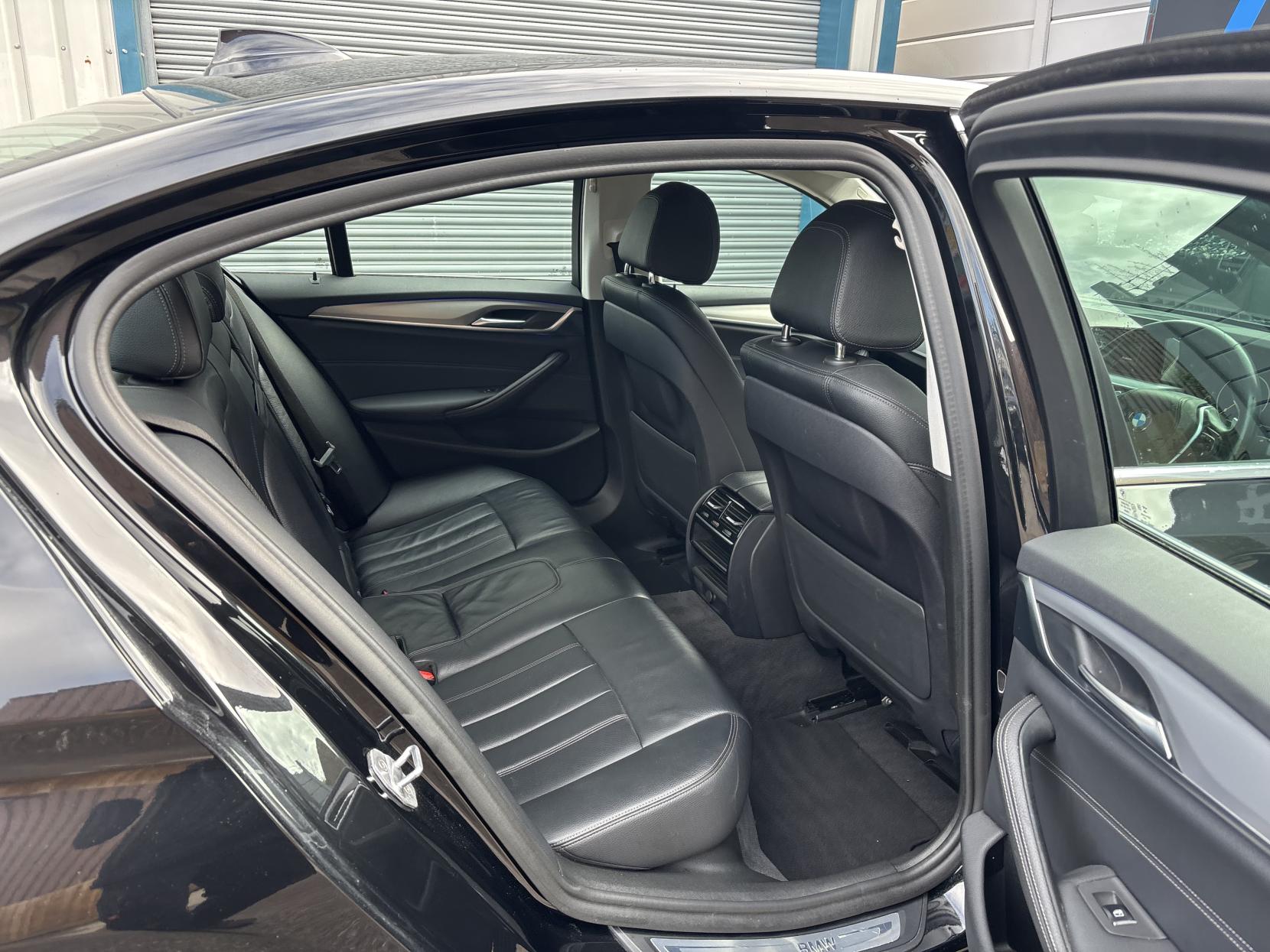 BMW 5 Series 2.0 520d SE Saloon 4dr Diesel Auto Euro 6 (s/s) (190 ps)