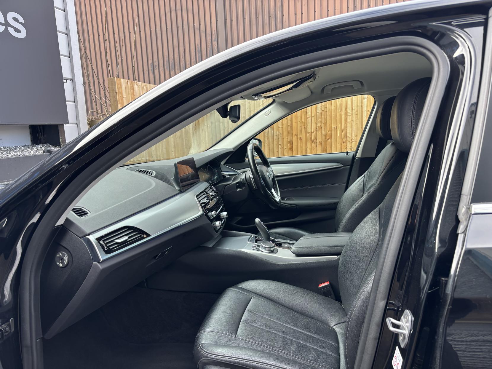 BMW 5 Series 2.0 520d SE Saloon 4dr Diesel Auto Euro 6 (s/s) (190 ps)