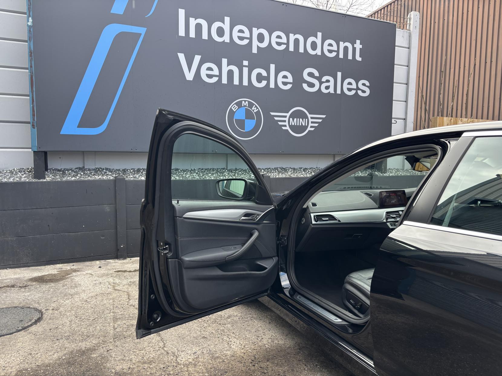 BMW 5 Series 2.0 520d SE Saloon 4dr Diesel Auto Euro 6 (s/s) (190 ps)