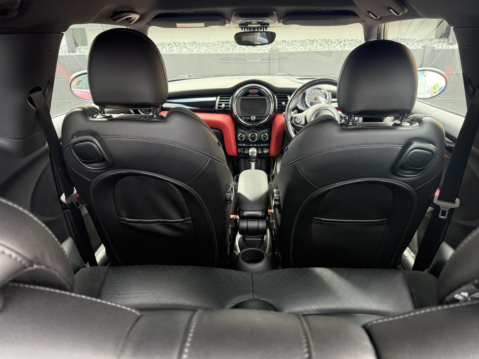 MINI Hatch 2.0 Cooper S Hatchback 3dr Petrol Auto Euro 6 (s/s) (192 ps)