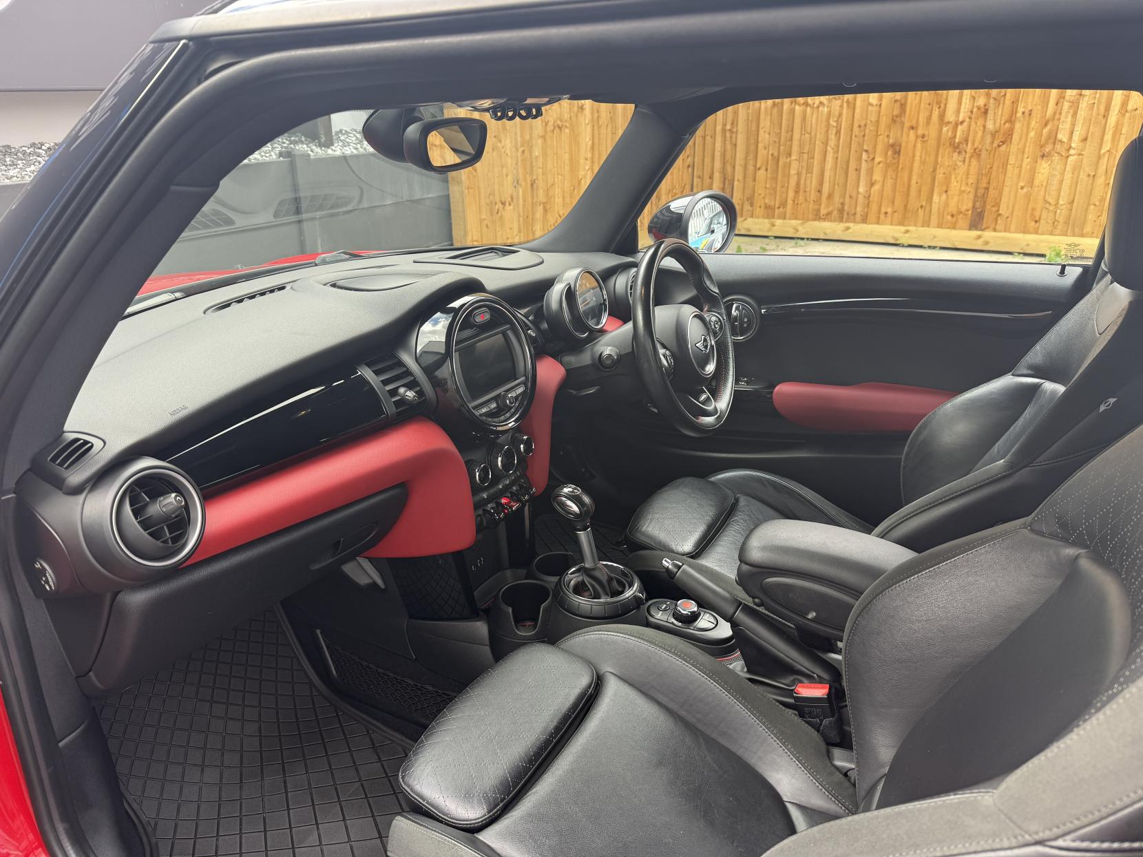 MINI Hatch 2.0 Cooper S Hatchback 3dr Petrol Auto Euro 6 (s/s) (192 ps)