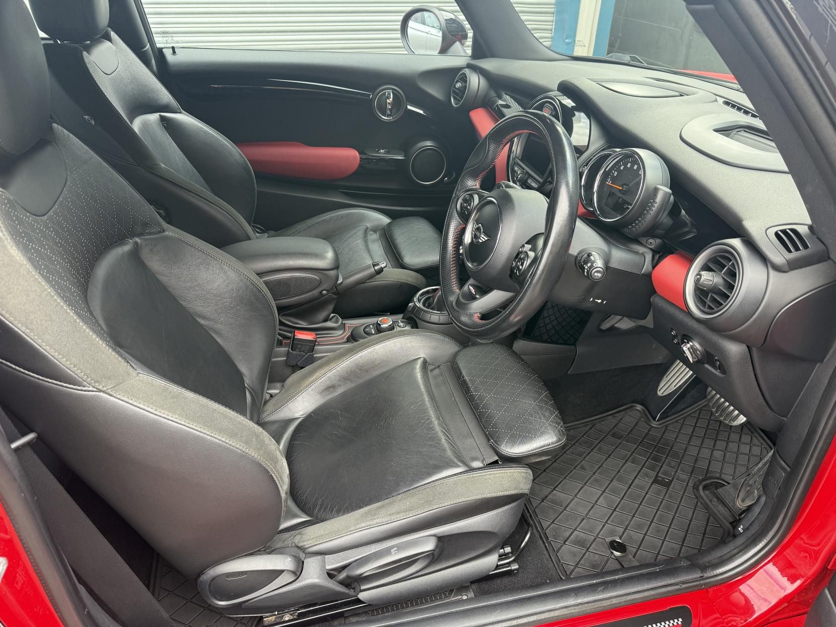 MINI Hatch 2.0 Cooper S Hatchback 3dr Petrol Auto Euro 6 (s/s) (192 ps)
