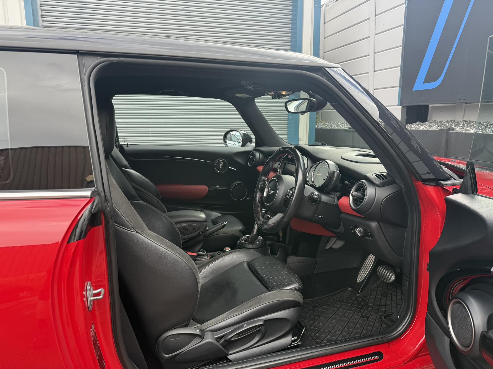 MINI Hatch 2.0 Cooper S Hatchback 3dr Petrol Auto Euro 6 (s/s) (192 ps)