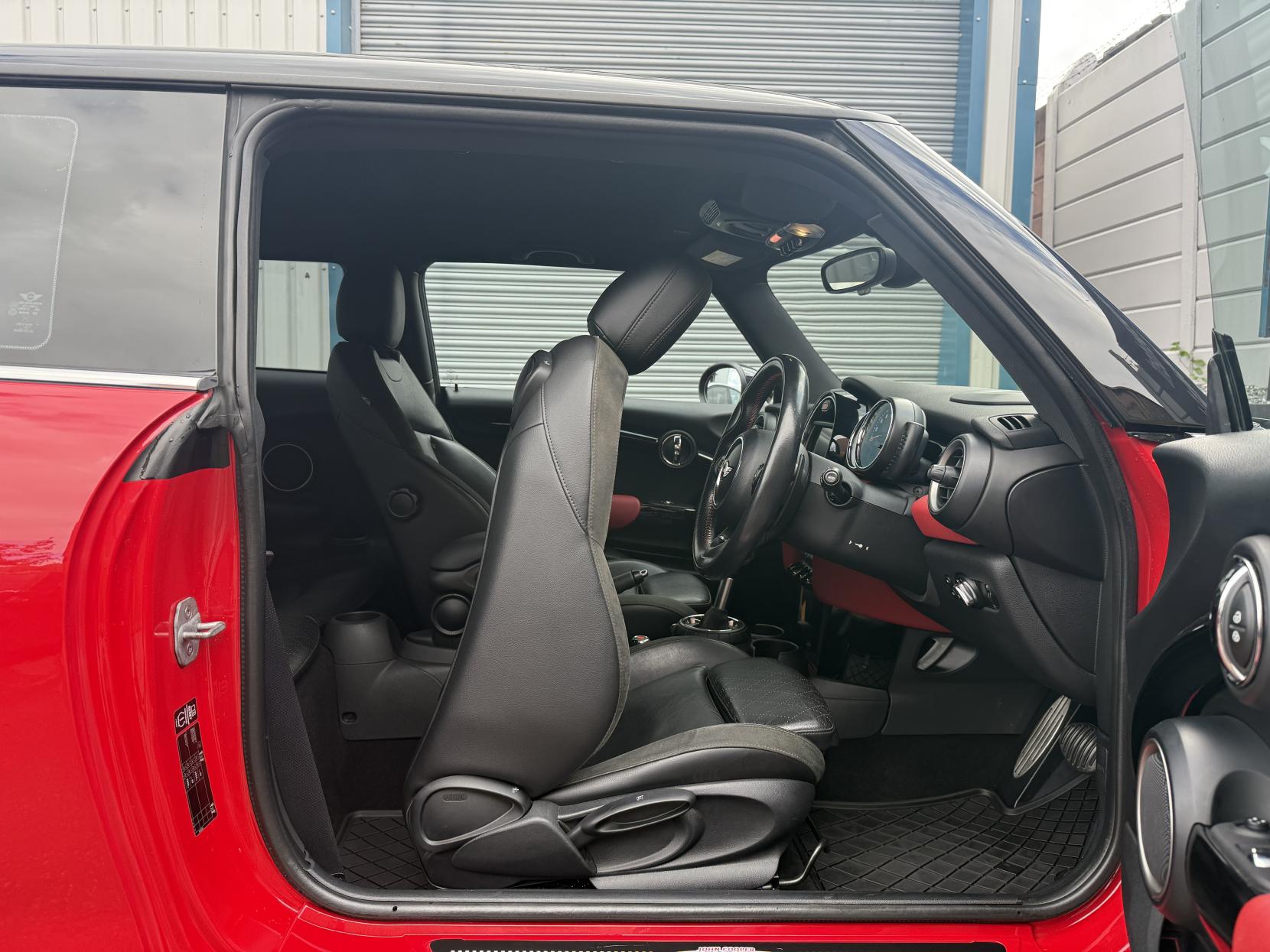 MINI Hatch 2.0 Cooper S Hatchback 3dr Petrol Auto Euro 6 (s/s) (192 ps)