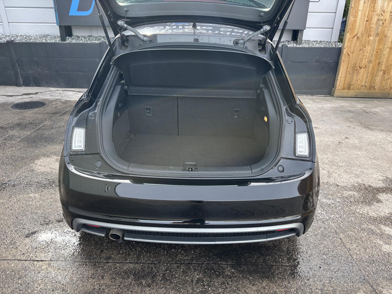 Audi A1 1.6 TDI S line Sportback 5dr Diesel Manual Euro 5 (s/s) (105 ps)