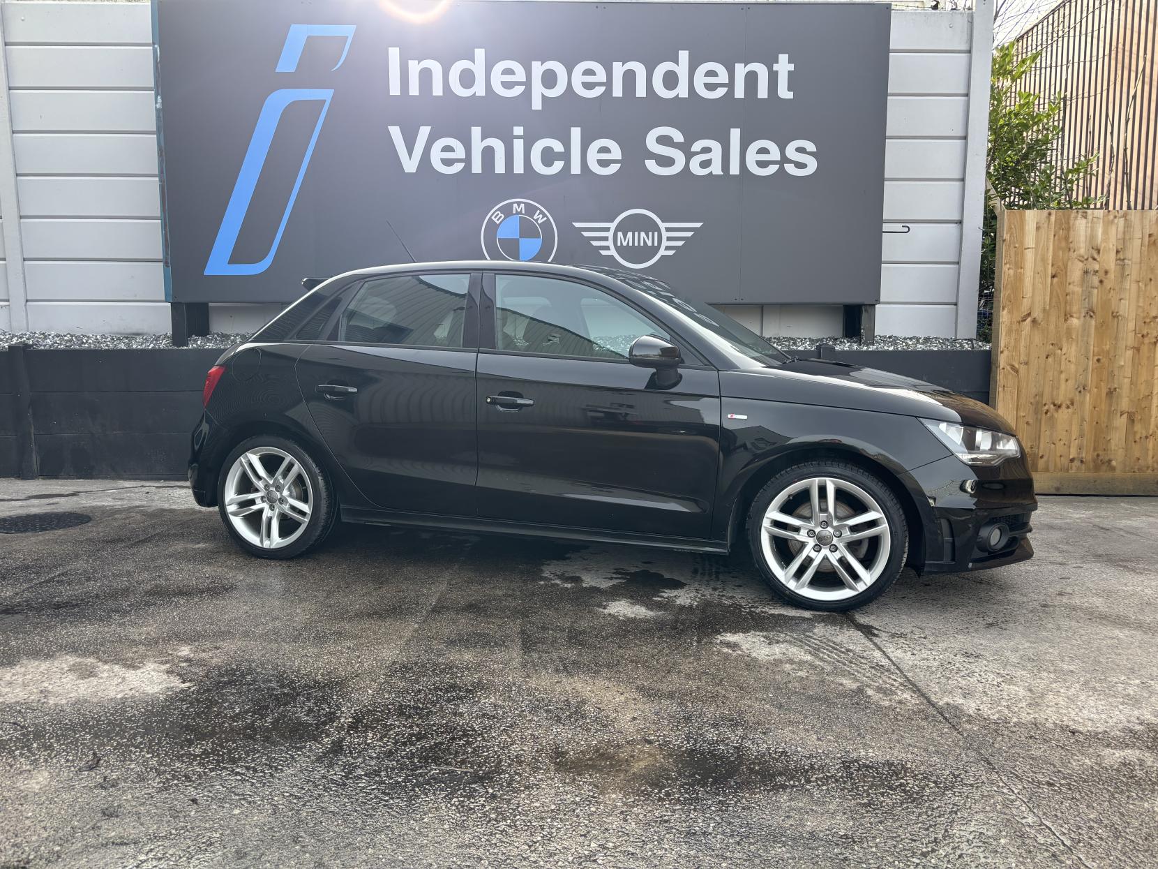 Audi A1 1.6 TDI S line Sportback 5dr Diesel Manual Euro 5 (s/s) (105 ps)