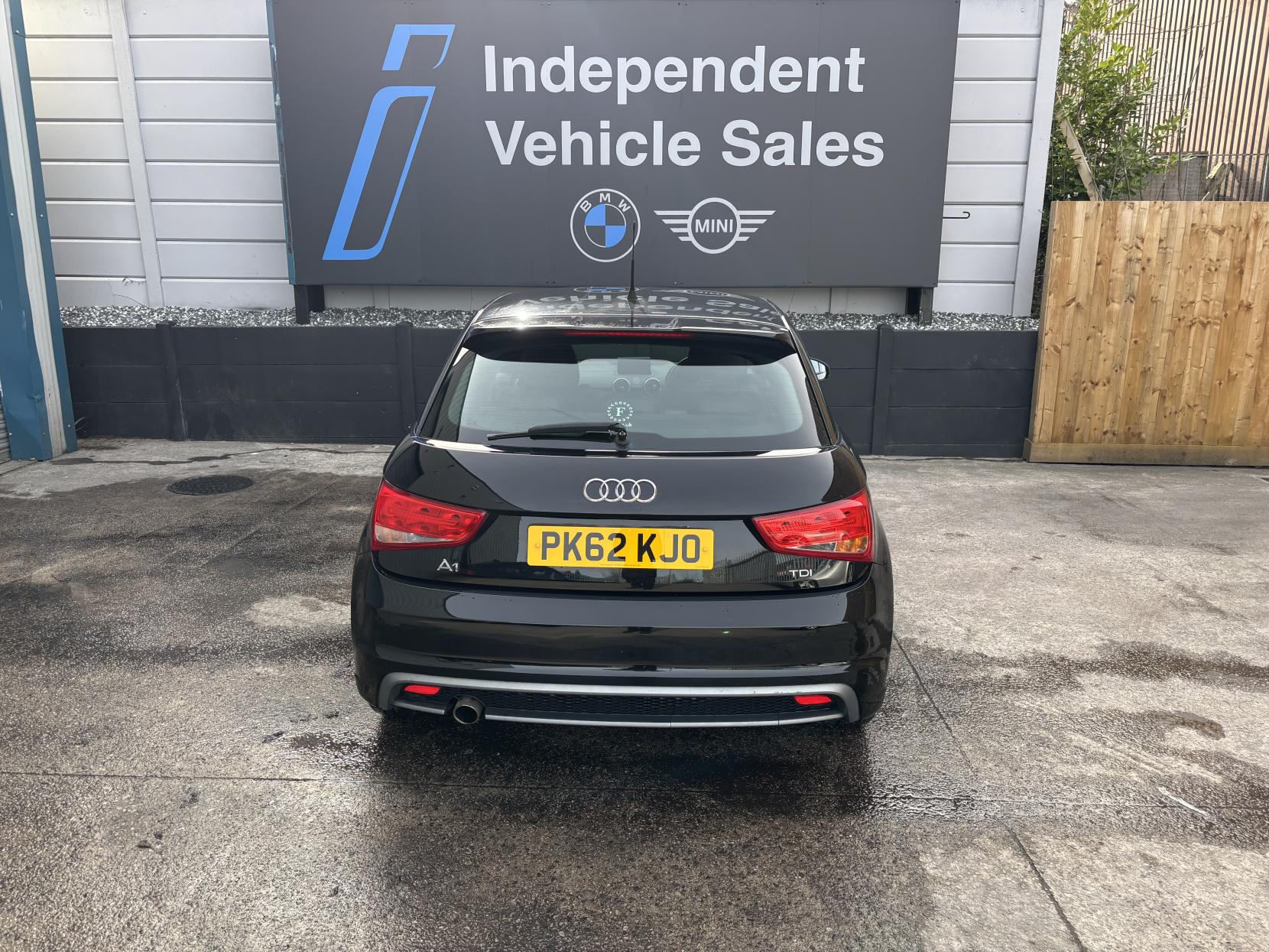 Audi A1 1.6 TDI S line Sportback 5dr Diesel Manual Euro 5 (s/s) (105 ps)