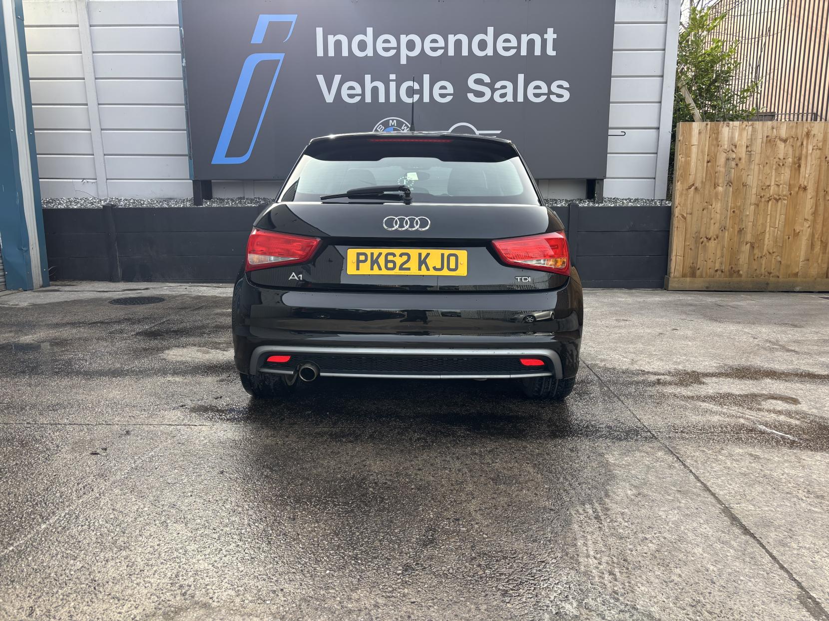 Audi A1 1.6 TDI S line Sportback 5dr Diesel Manual Euro 5 (s/s) (105 ps)