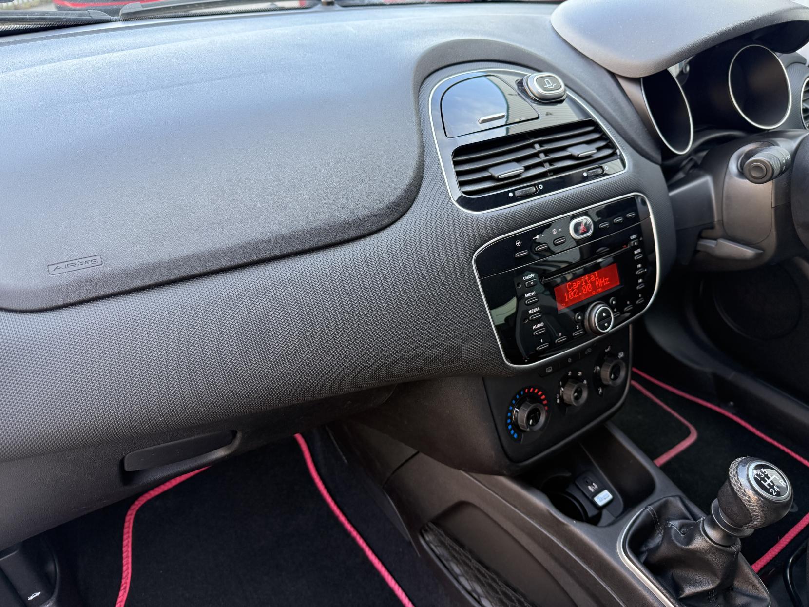 Fiat Punto 1.4 GBT Hatchback 3dr Petrol Manual Euro 5 (s/s) (77 bhp)
