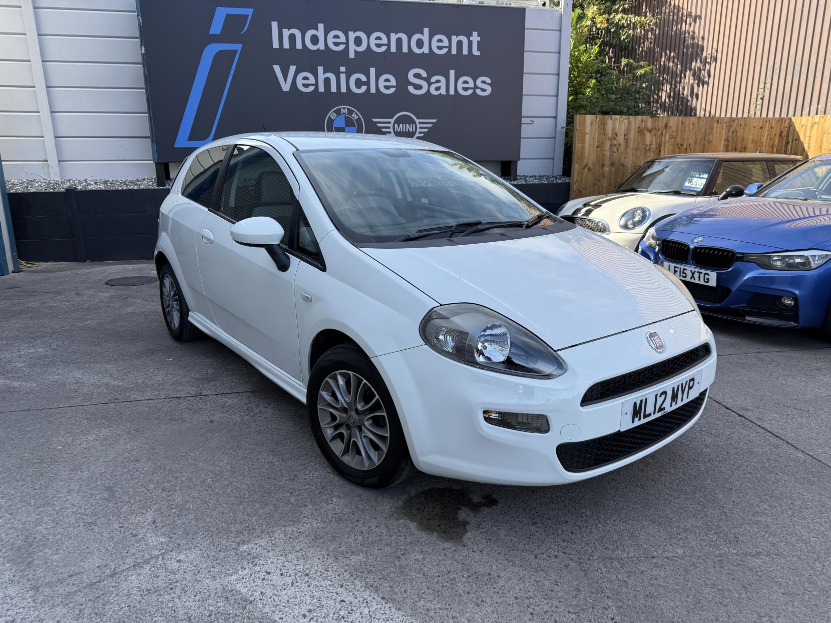 Fiat Punto 1.4 GBT Hatchback 3dr Petrol Manual Euro 5 (s/s) (77 bhp)