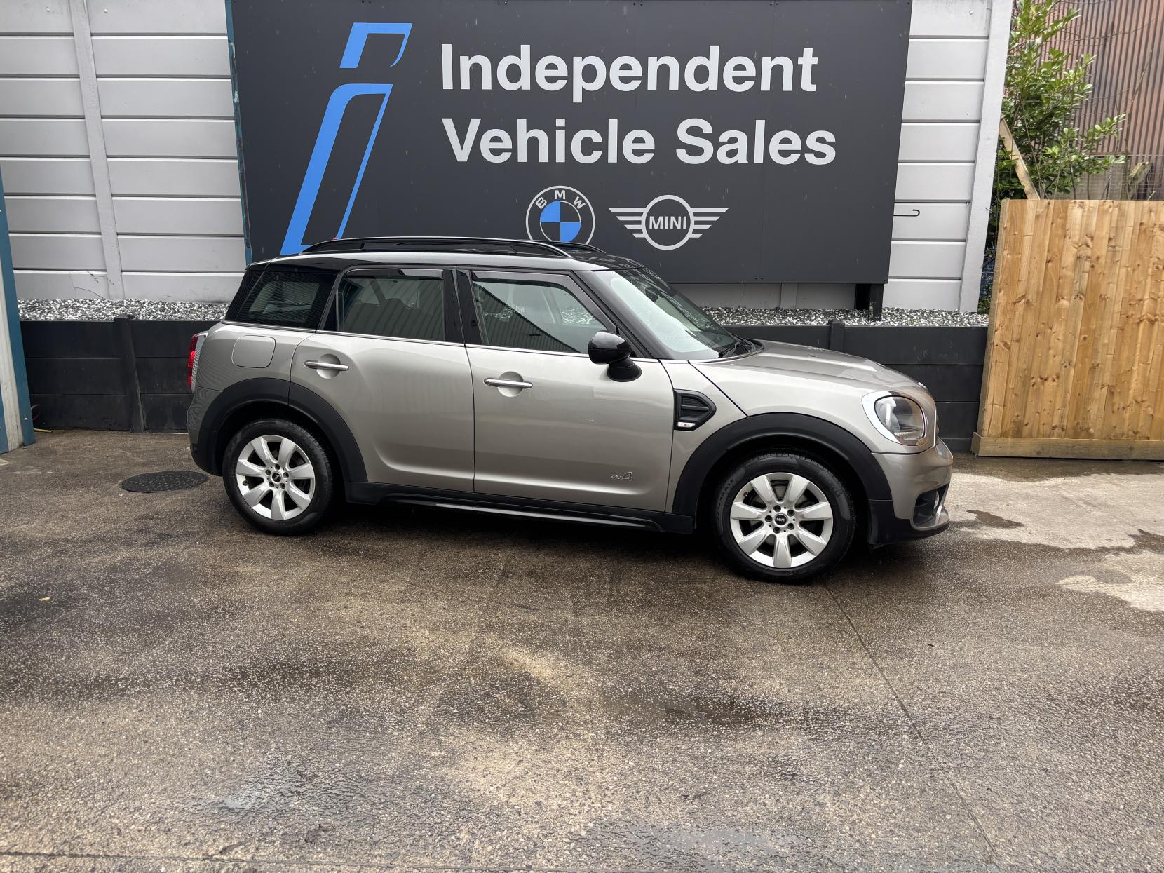 MINI Countryman 2.0 Cooper D SUV 5dr Diesel Auto ALL4 Euro 6 (s/s) (150 ps)
