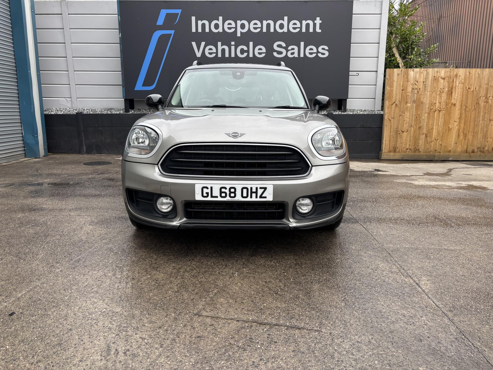 MINI Countryman 2.0 Cooper D SUV 5dr Diesel Auto ALL4 Euro 6 (s/s) (150 ps)