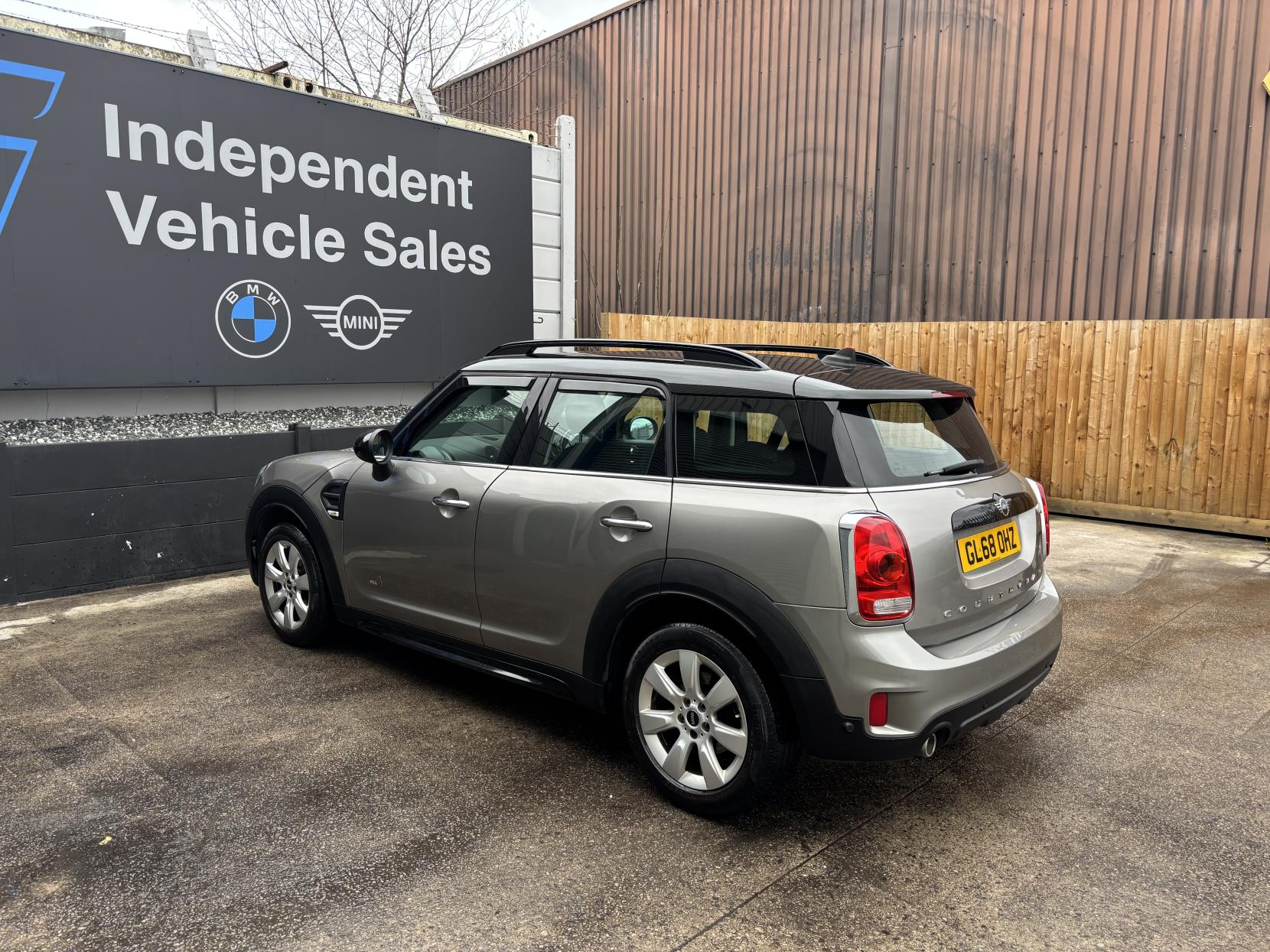 MINI Countryman 2.0 Cooper D SUV 5dr Diesel Auto ALL4 Euro 6 (s/s) (150 ps)
