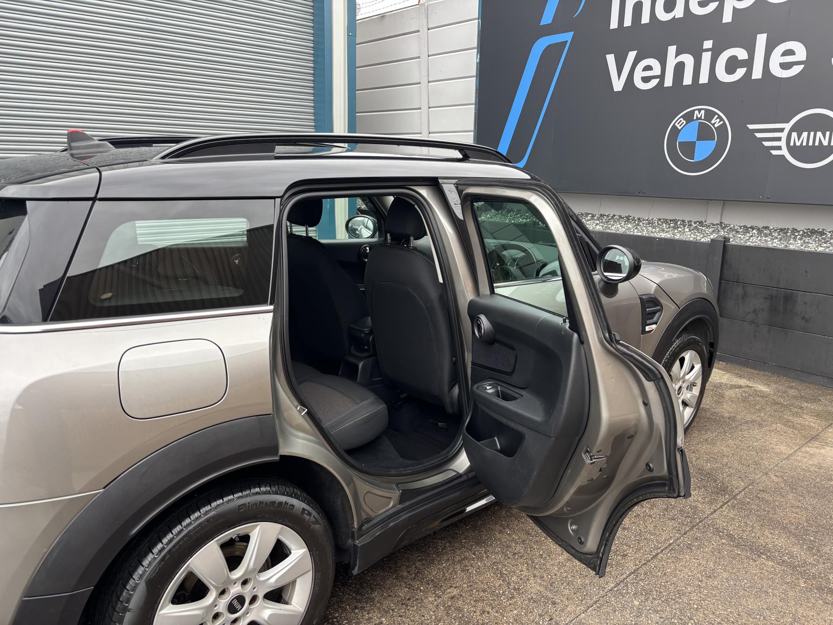 MINI Countryman 2.0 Cooper D SUV 5dr Diesel Auto ALL4 Euro 6 (s/s) (150 ps)