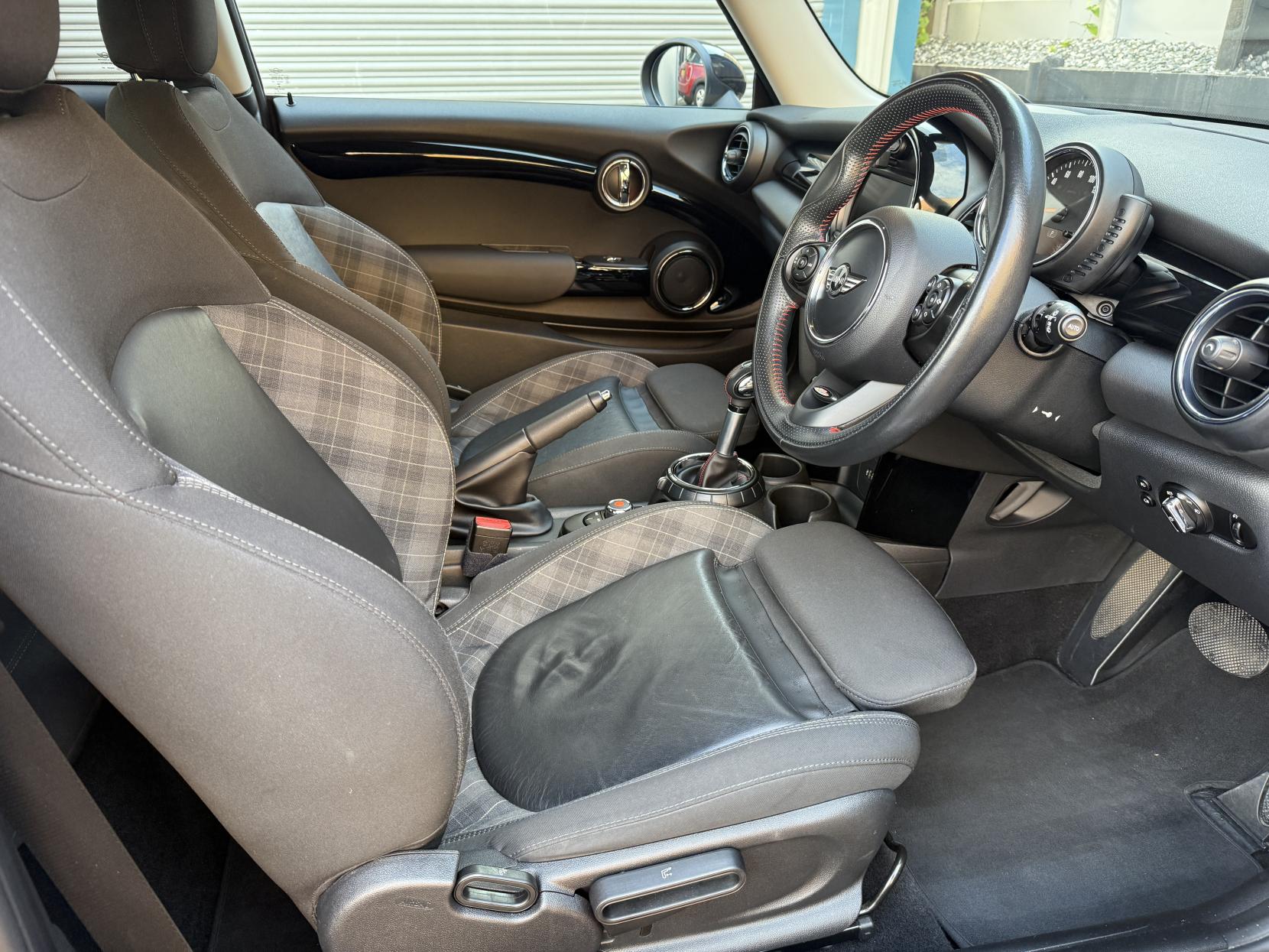 MINI Hatch 2.0 Cooper S Hatchback 3dr Petrol Auto Euro 6 (s/s) (192 ps)