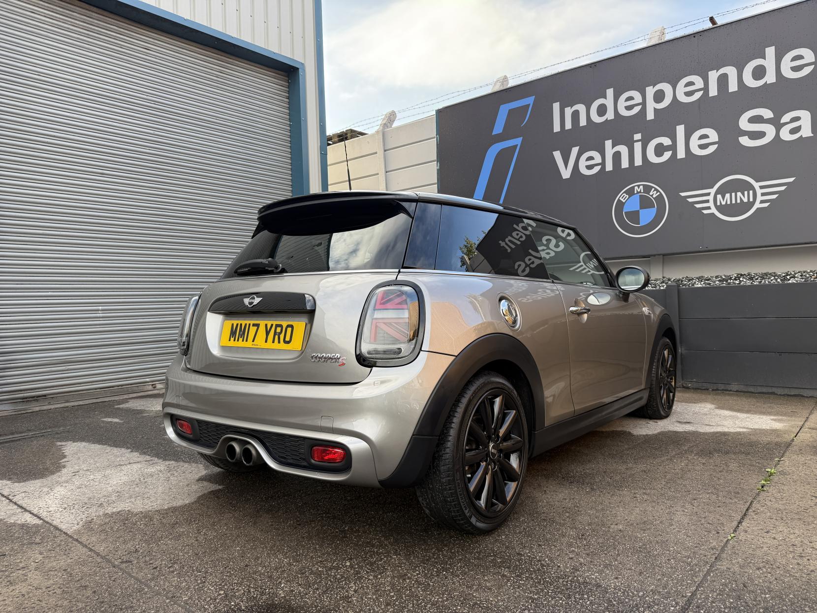 MINI Hatch 2.0 Cooper S Hatchback 3dr Petrol Auto Euro 6 (s/s) (192 ps)