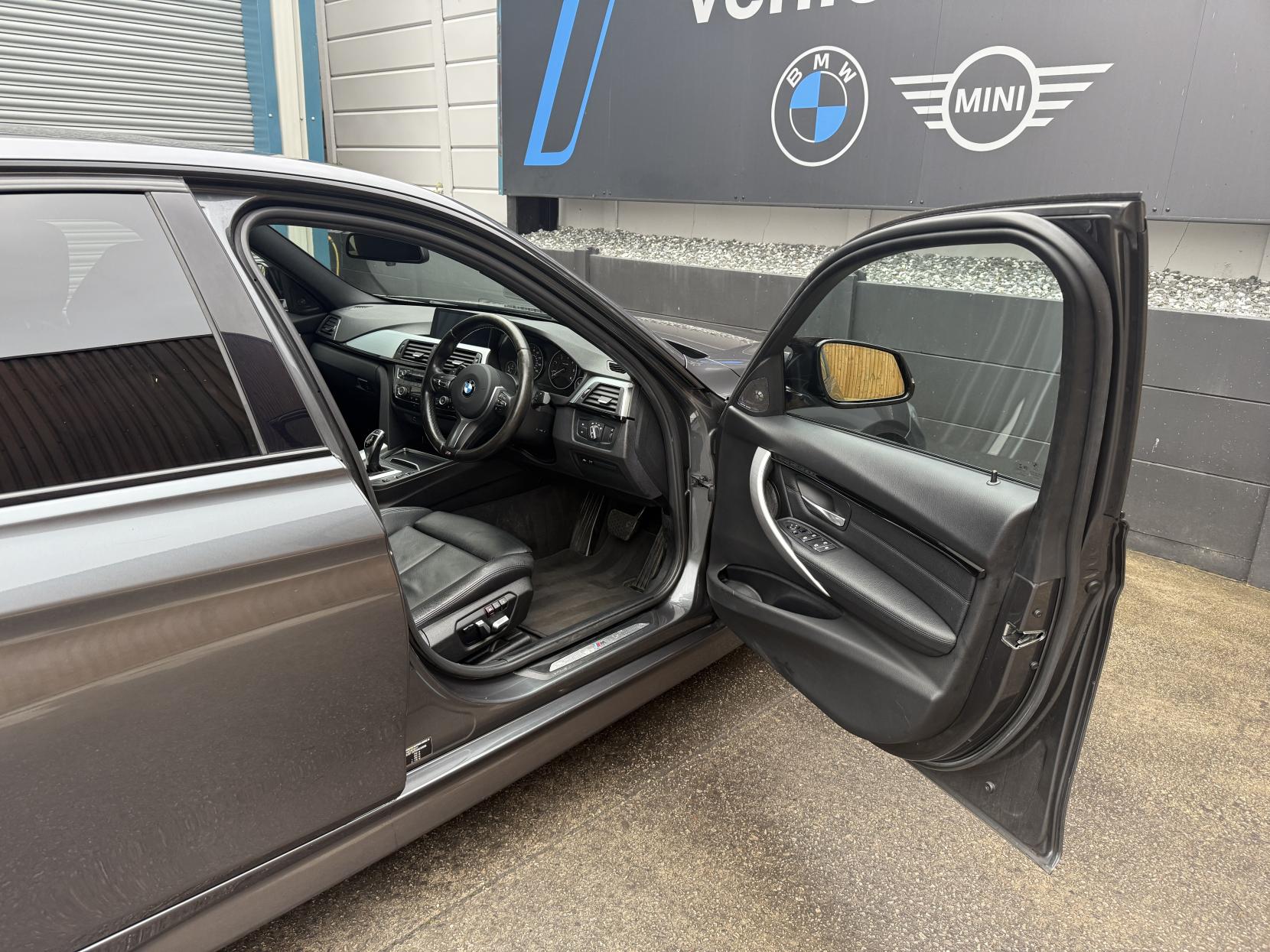 BMW 3 Series 3.0 335d M Sport Saloon 4dr Diesel Auto xDrive Euro 6 (s/s) (313 ps)