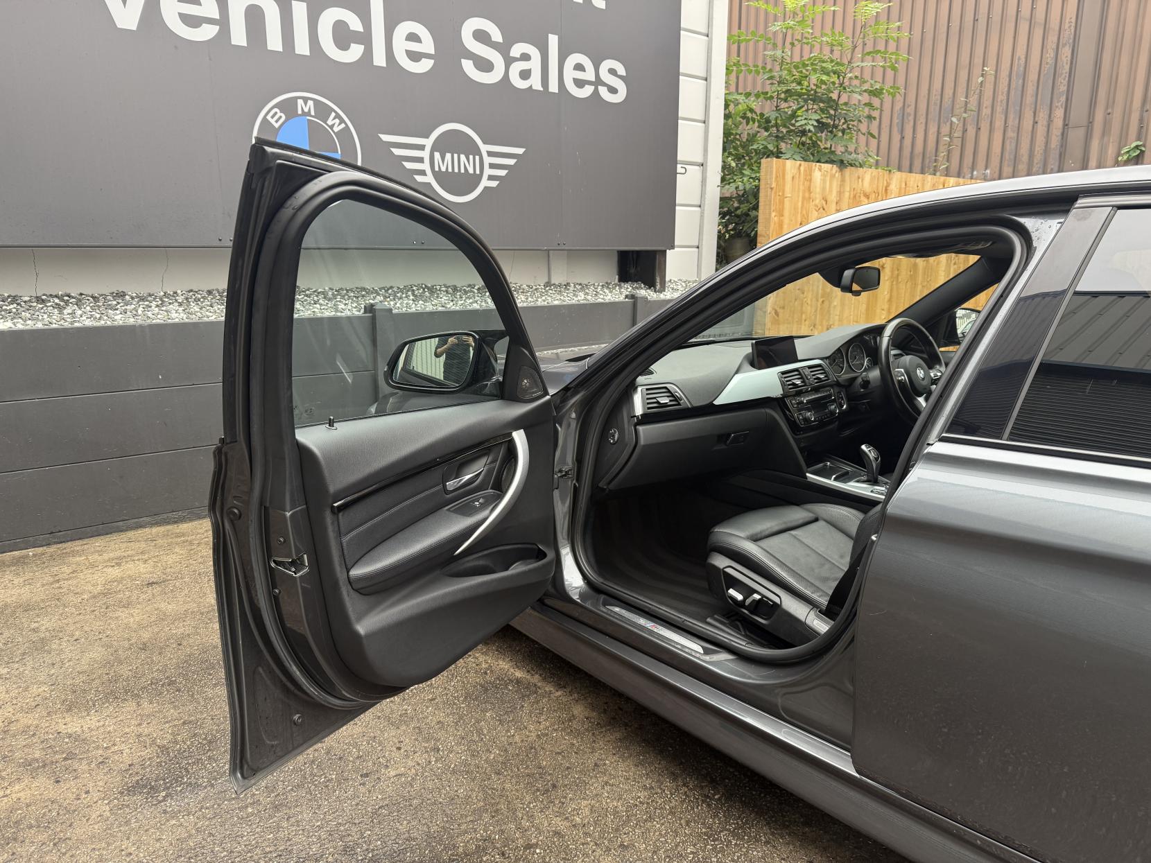 BMW 3 Series 3.0 335d M Sport Saloon 4dr Diesel Auto xDrive Euro 6 (s/s) (313 ps)