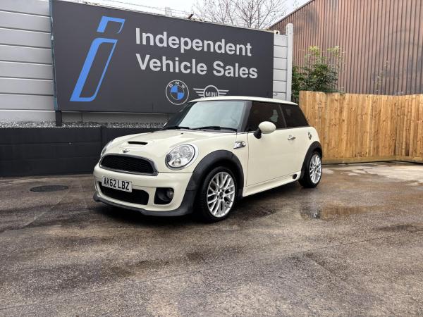 MINI Hatch 2.0 Cooper SD Hatchback 3dr Diesel Manual Euro 5 (s/s) (143 ps)