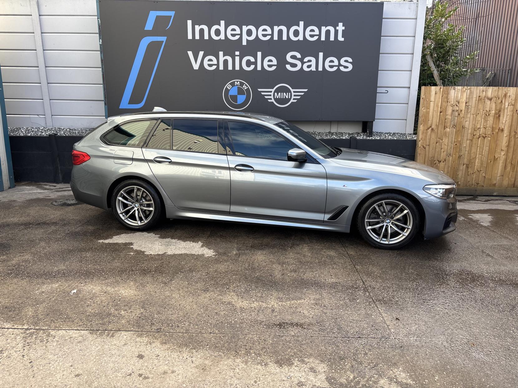 BMW 5 Series 2.0 520d M Sport Touring 5dr Diesel Auto Euro 6 (s/s) (190 ps)