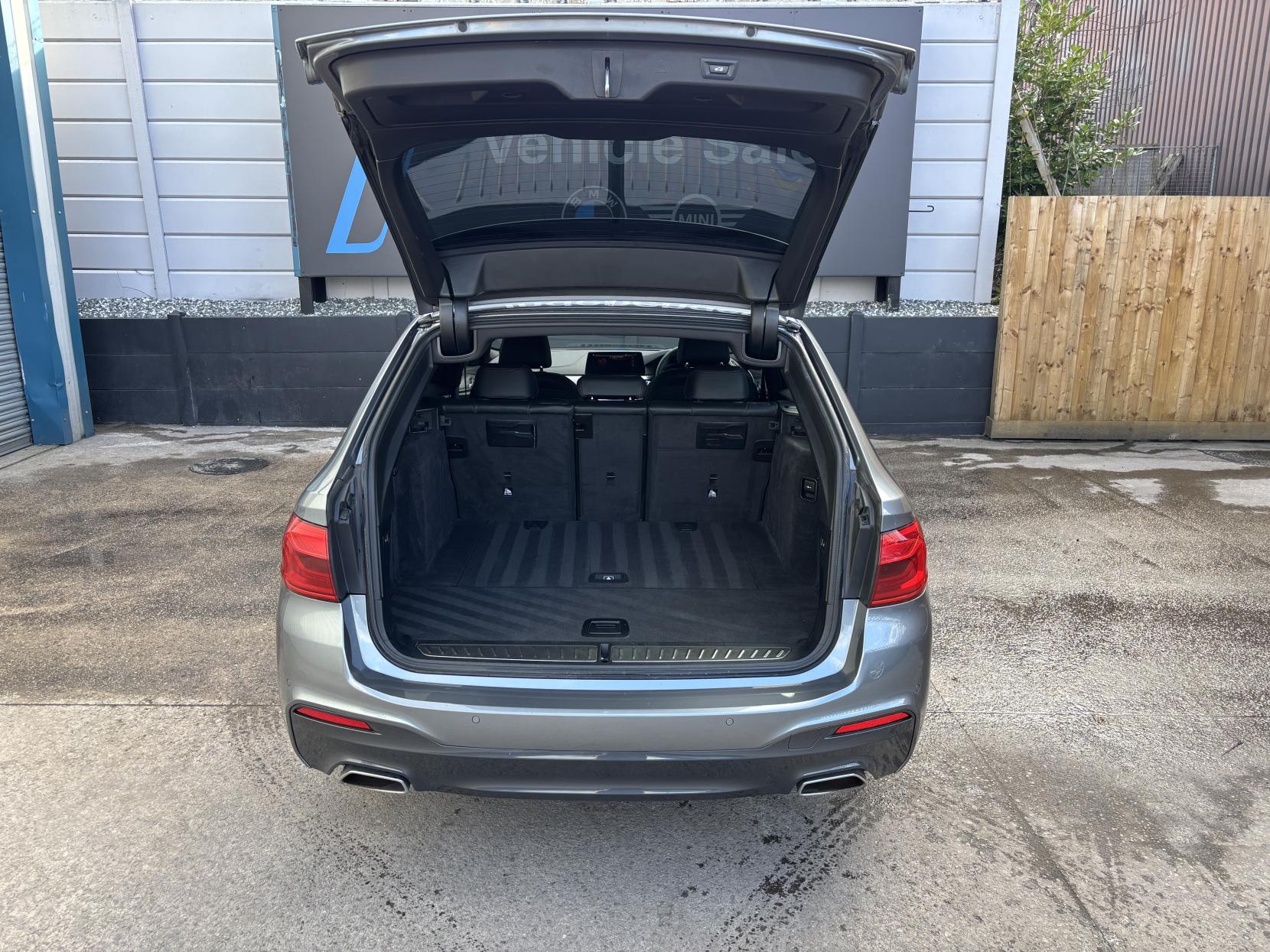 BMW 5 Series 2.0 520d M Sport Touring 5dr Diesel Auto Euro 6 (s/s) (190 ps)