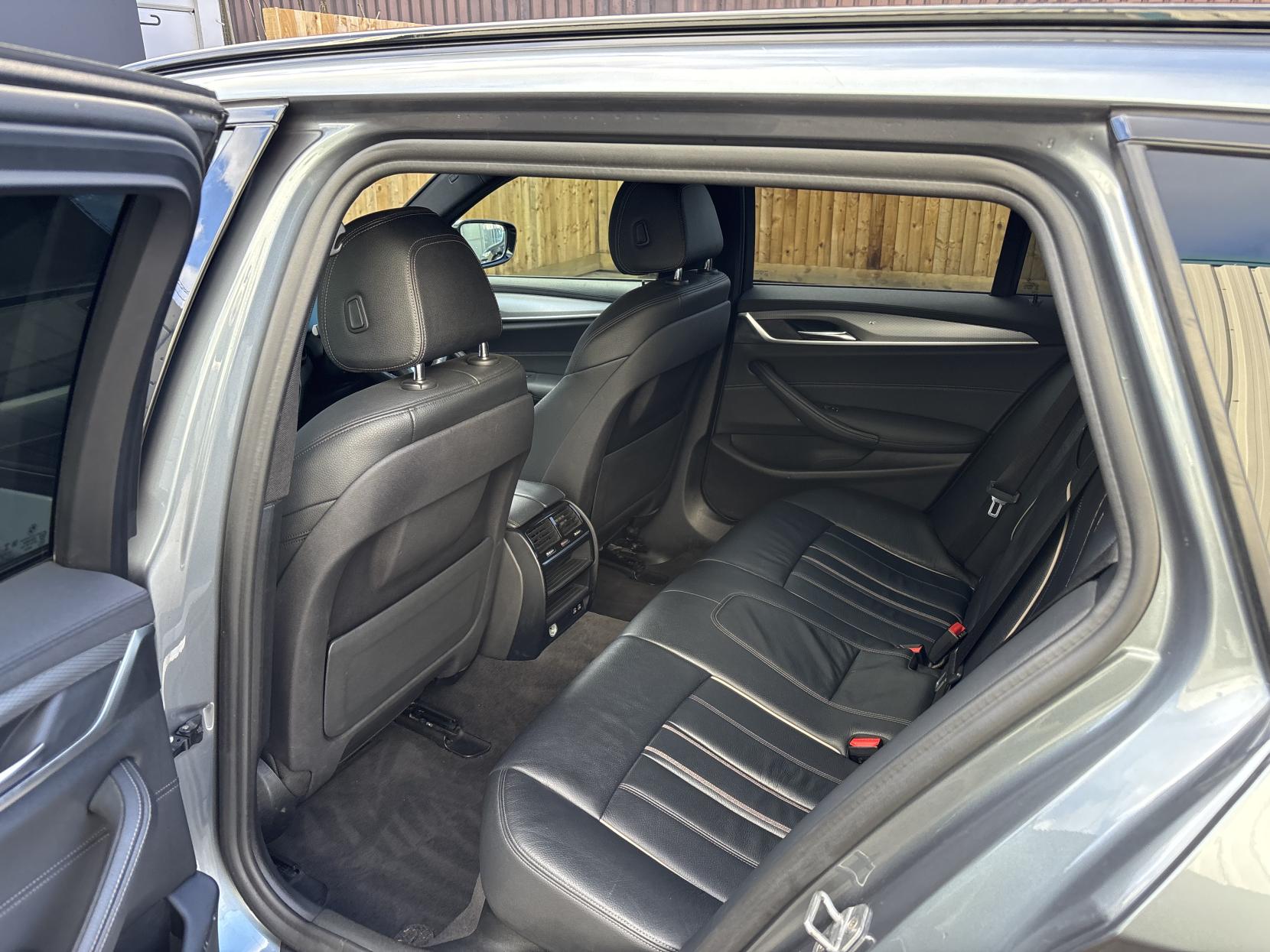 BMW 5 Series 2.0 520d M Sport Touring 5dr Diesel Auto Euro 6 (s/s) (190 ps)