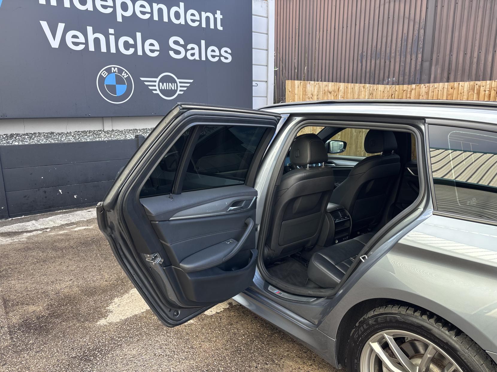 BMW 5 Series 2.0 520d M Sport Touring 5dr Diesel Auto Euro 6 (s/s) (190 ps)