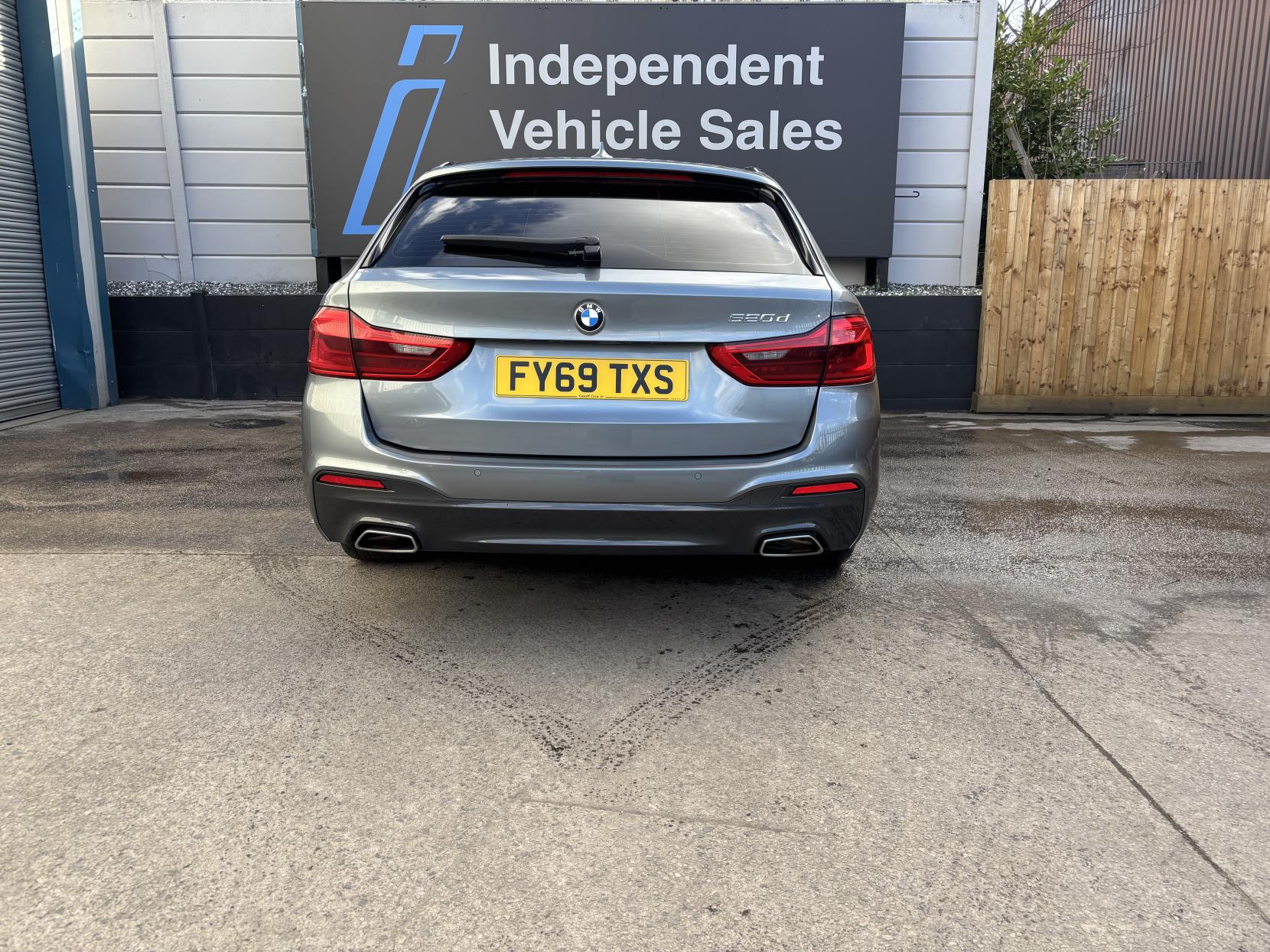 BMW 5 Series 2.0 520d M Sport Touring 5dr Diesel Auto Euro 6 (s/s) (190 ps)