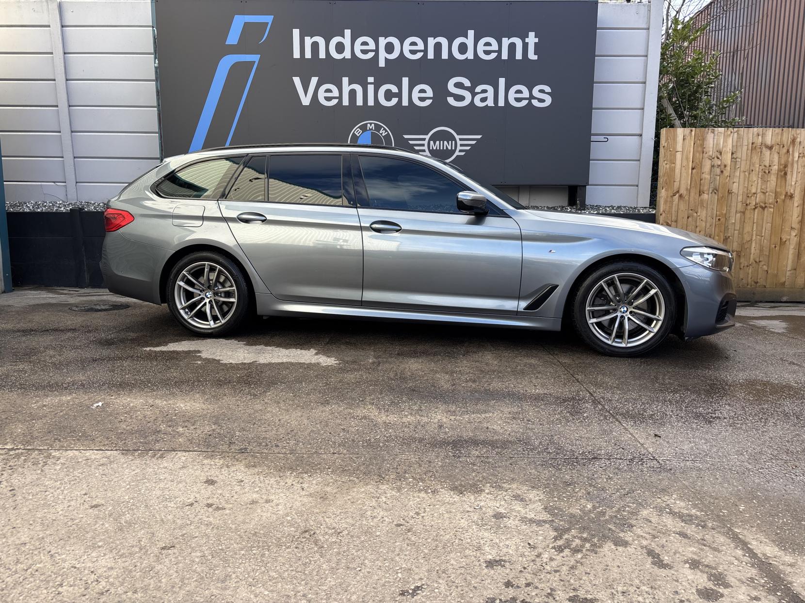 BMW 5 Series 2.0 520d M Sport Touring 5dr Diesel Auto Euro 6 (s/s) (190 ps)